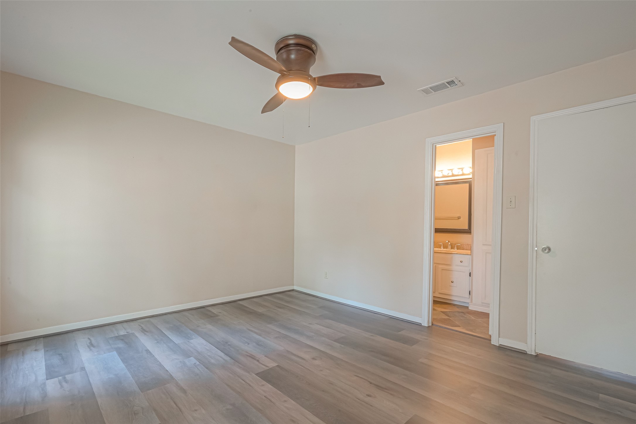 10217 Longmont Drive Property Photo 26