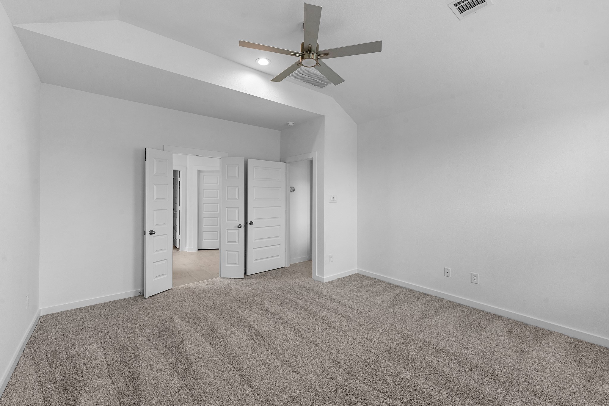 5618 Toledo Pines Lane Property Photo 12