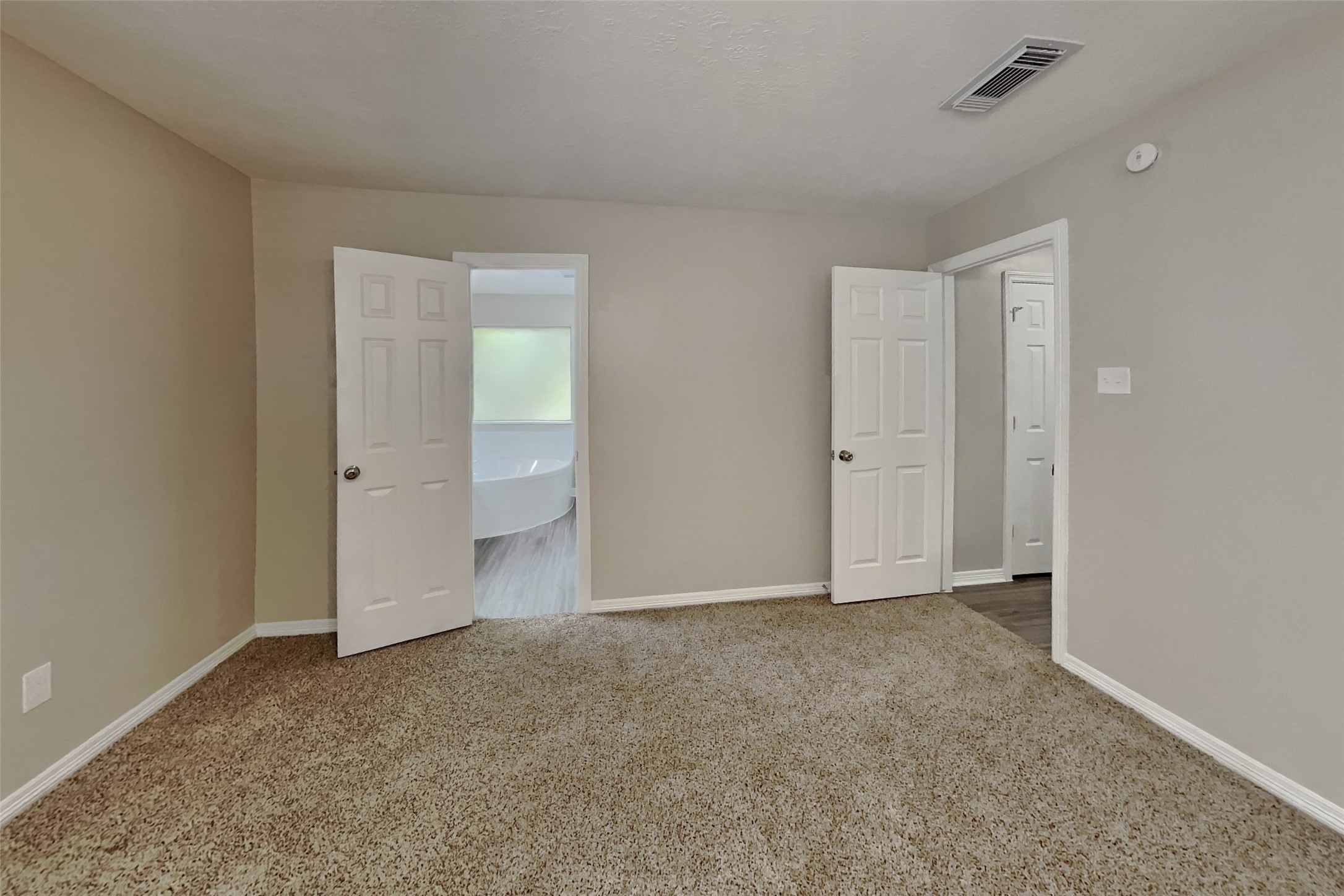 2457 Ripplewood Drive Property Photo 8