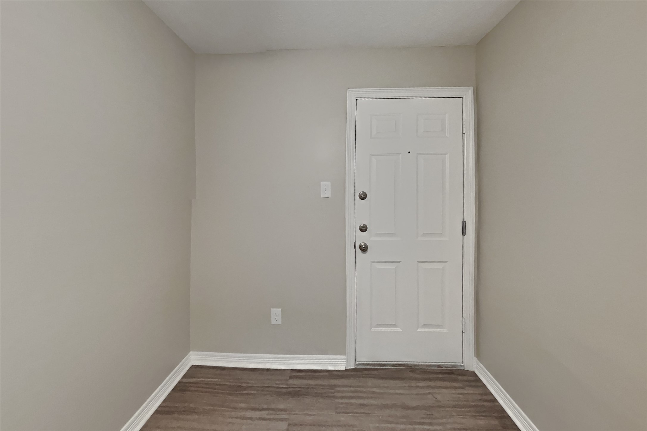 2457 Ripplewood Drive Property Photo 15