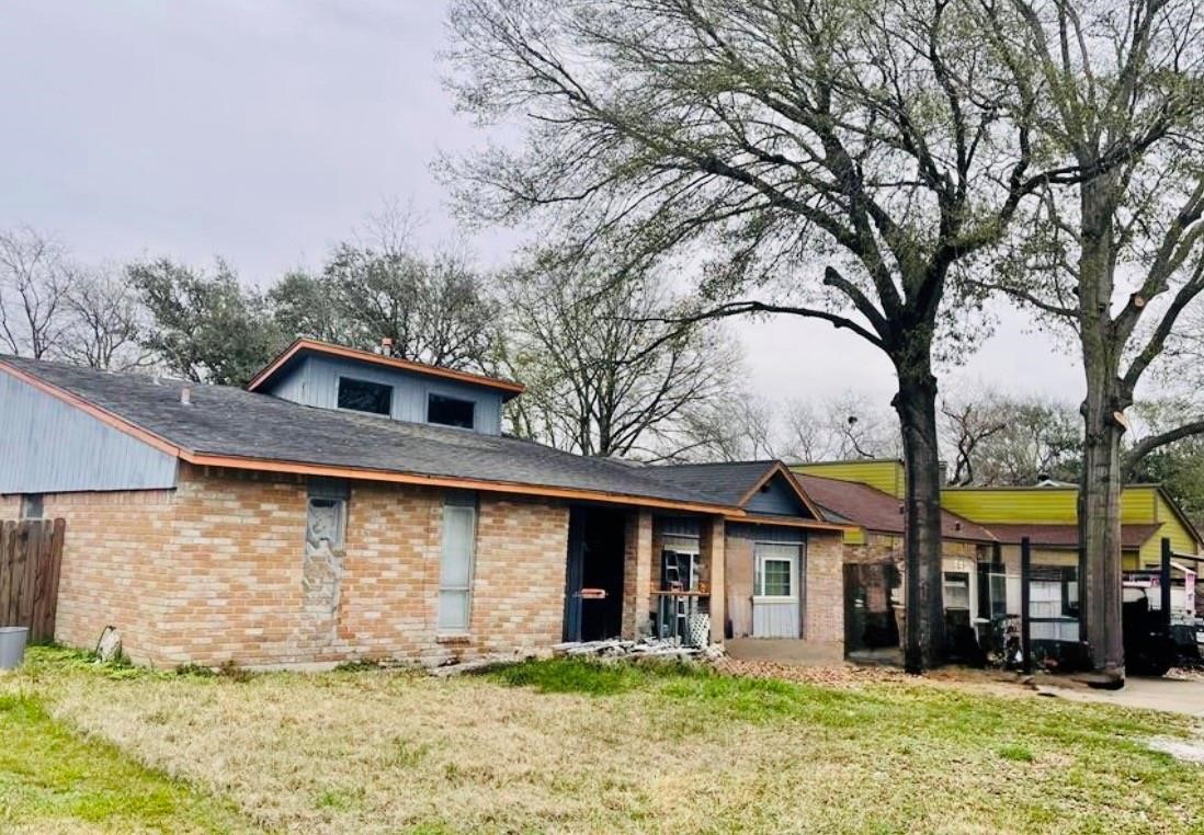 13114 Maxim Drive Property Photo 1