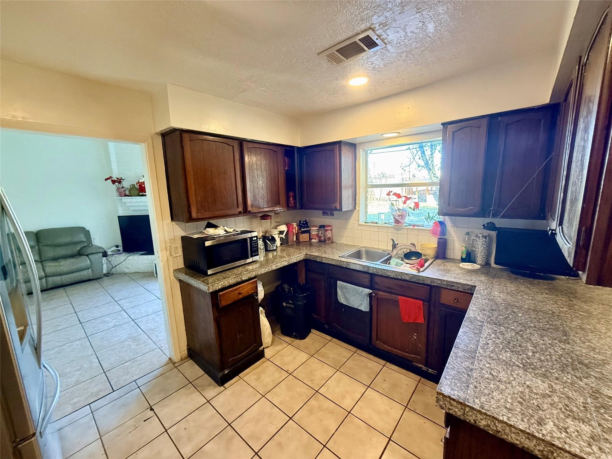 13114 Maxim Drive Property Photo 8
