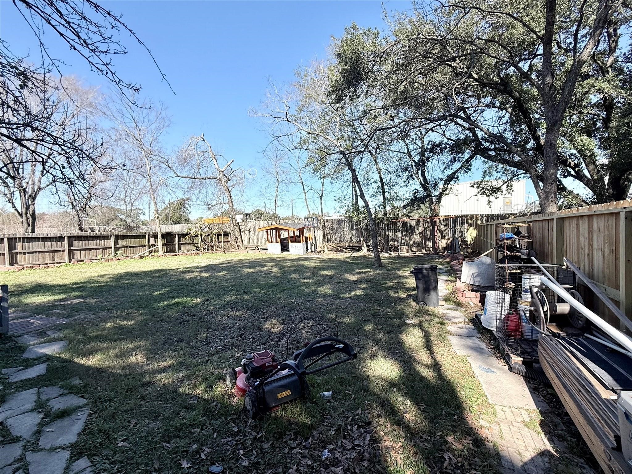 13114 Maxim Drive Property Photo 11