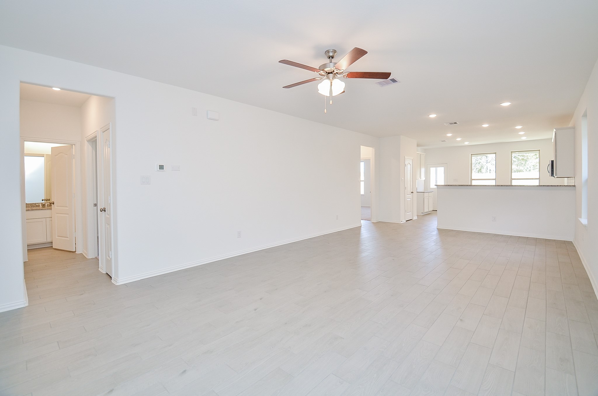 7919 Royal Palm Drive Property Photo 4