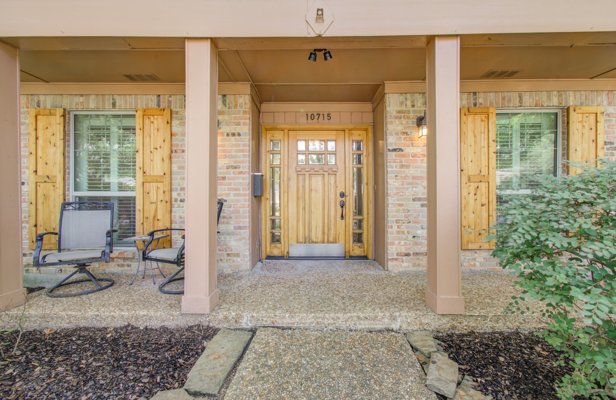 10715 Candlewood Drive Property Photo 2