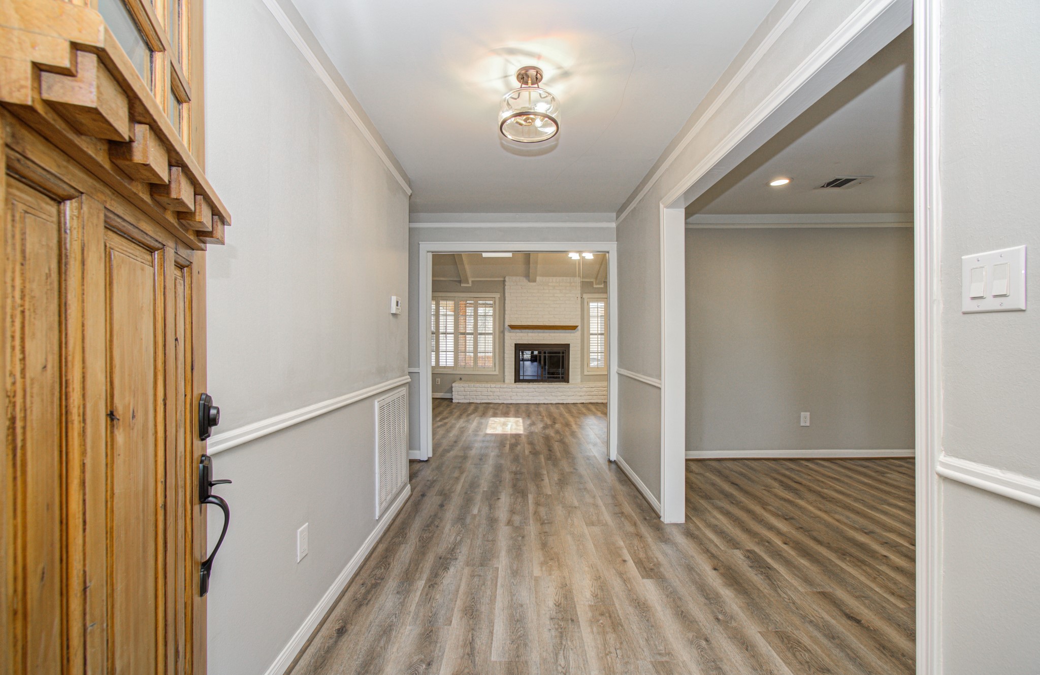 10715 Candlewood Drive Property Photo 3