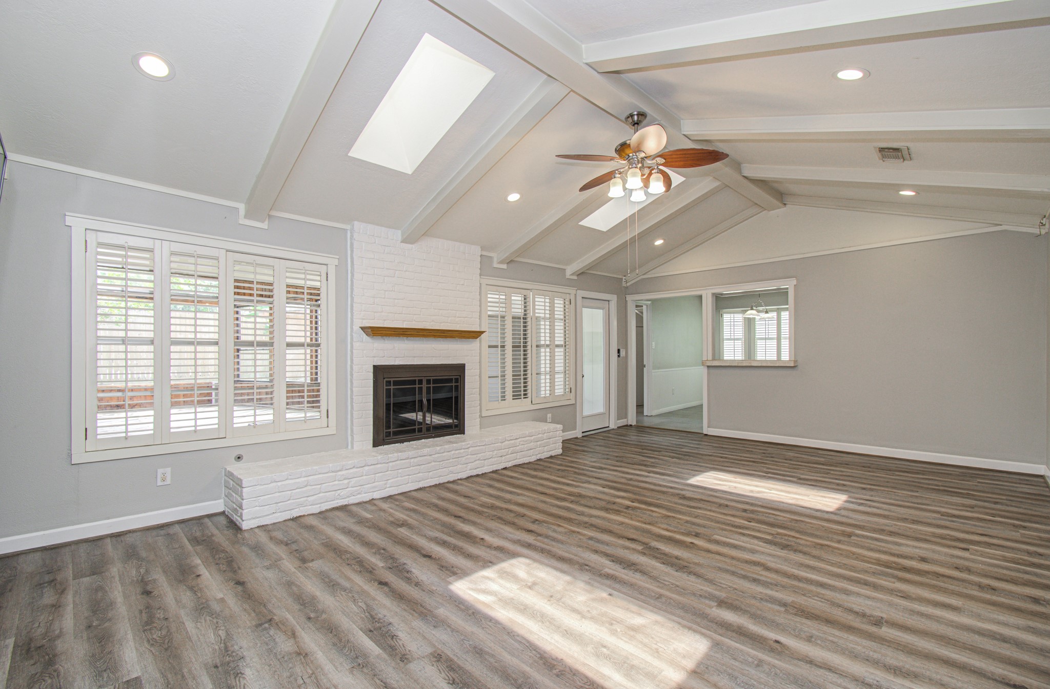10715 Candlewood Drive Property Photo 4