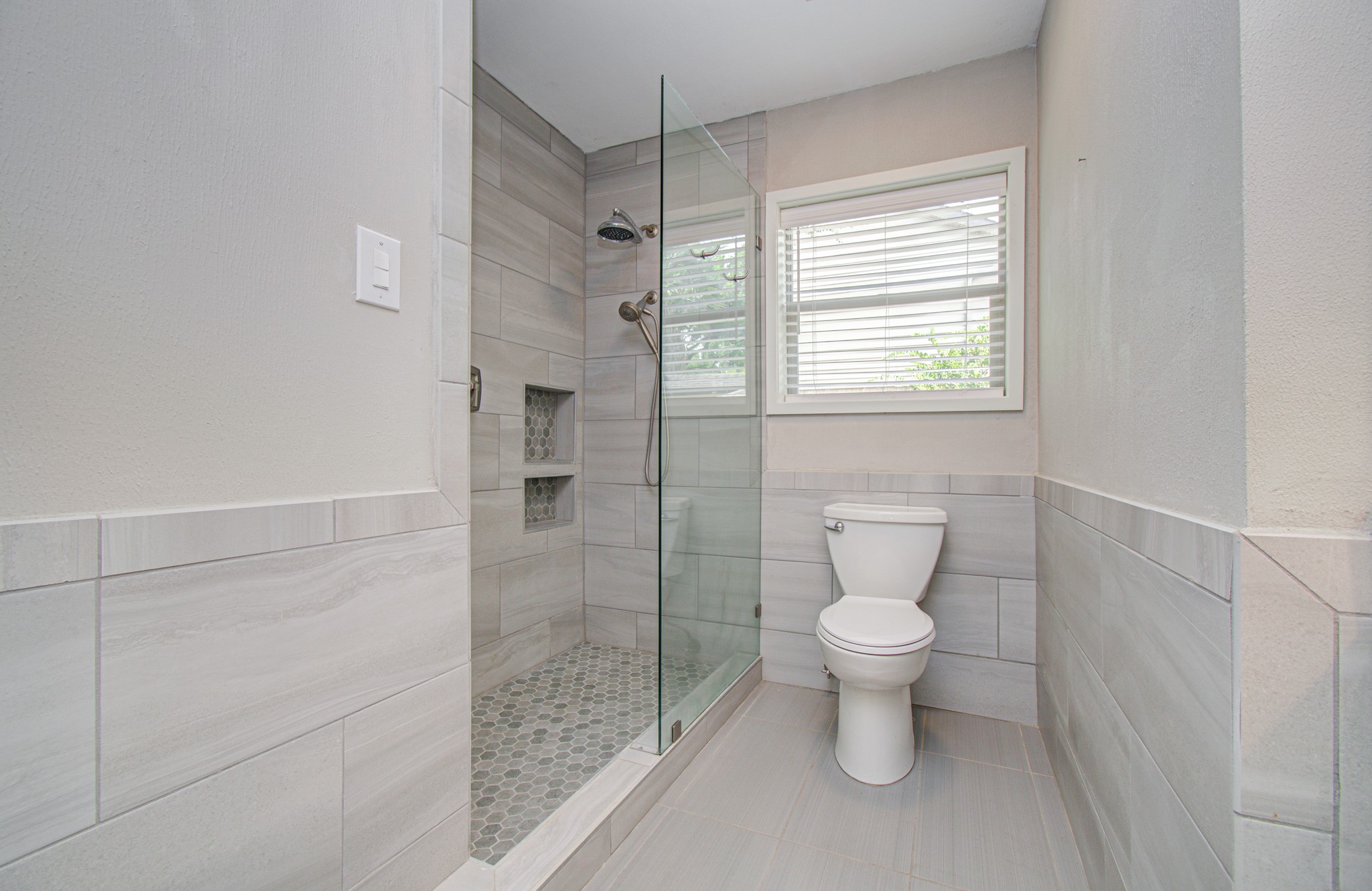 10715 Candlewood Drive Property Photo 8