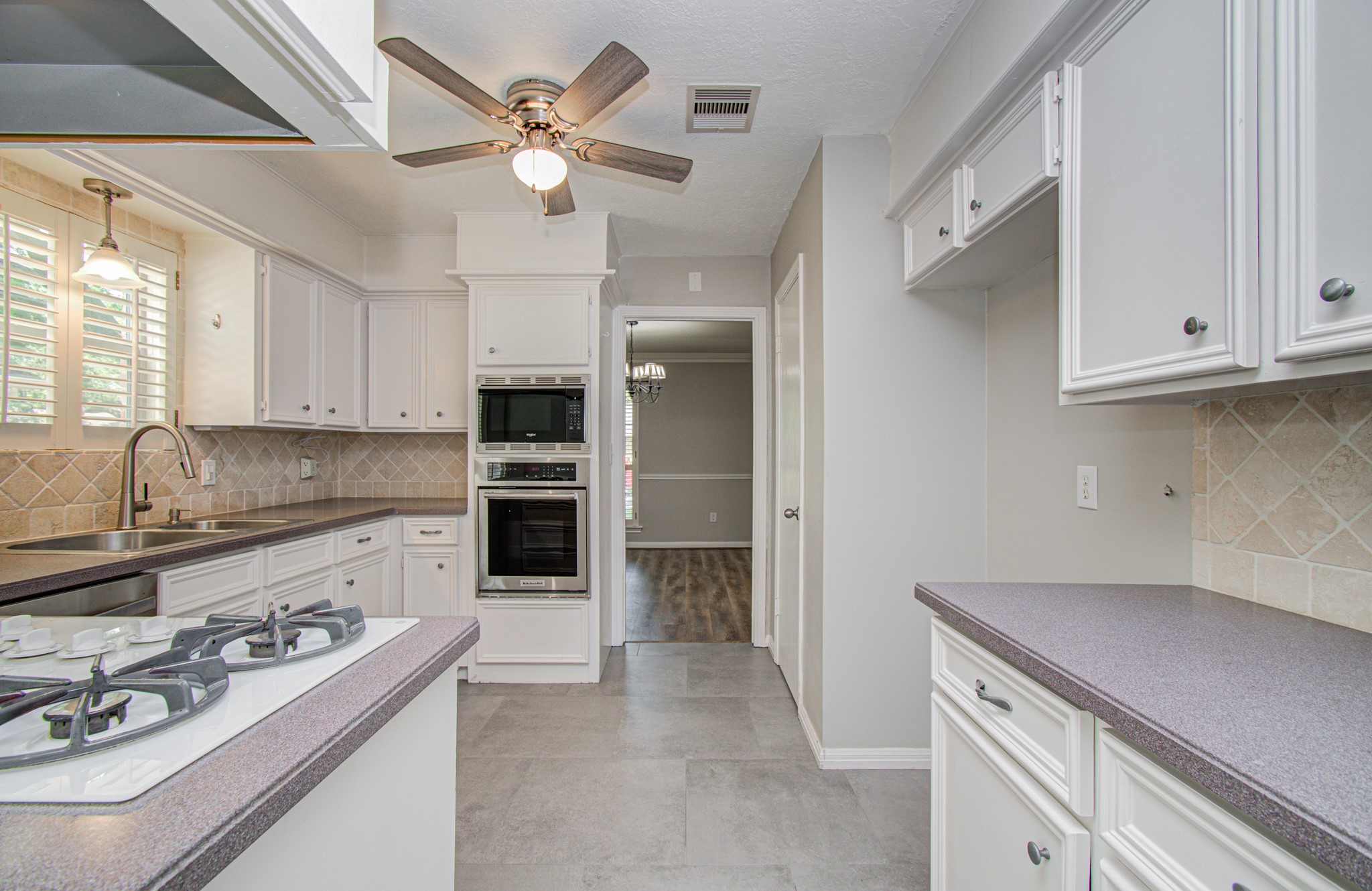 10715 Candlewood Drive Property Photo 14