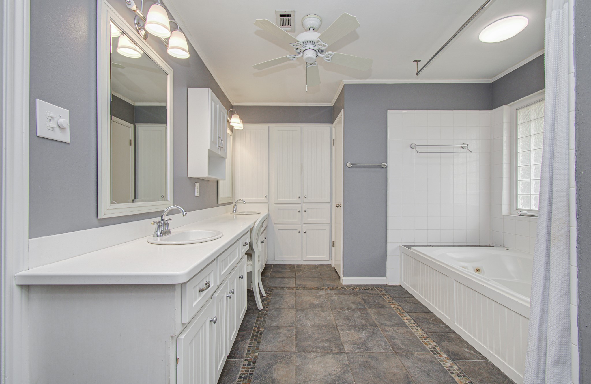 10715 Candlewood Drive Property Photo 20