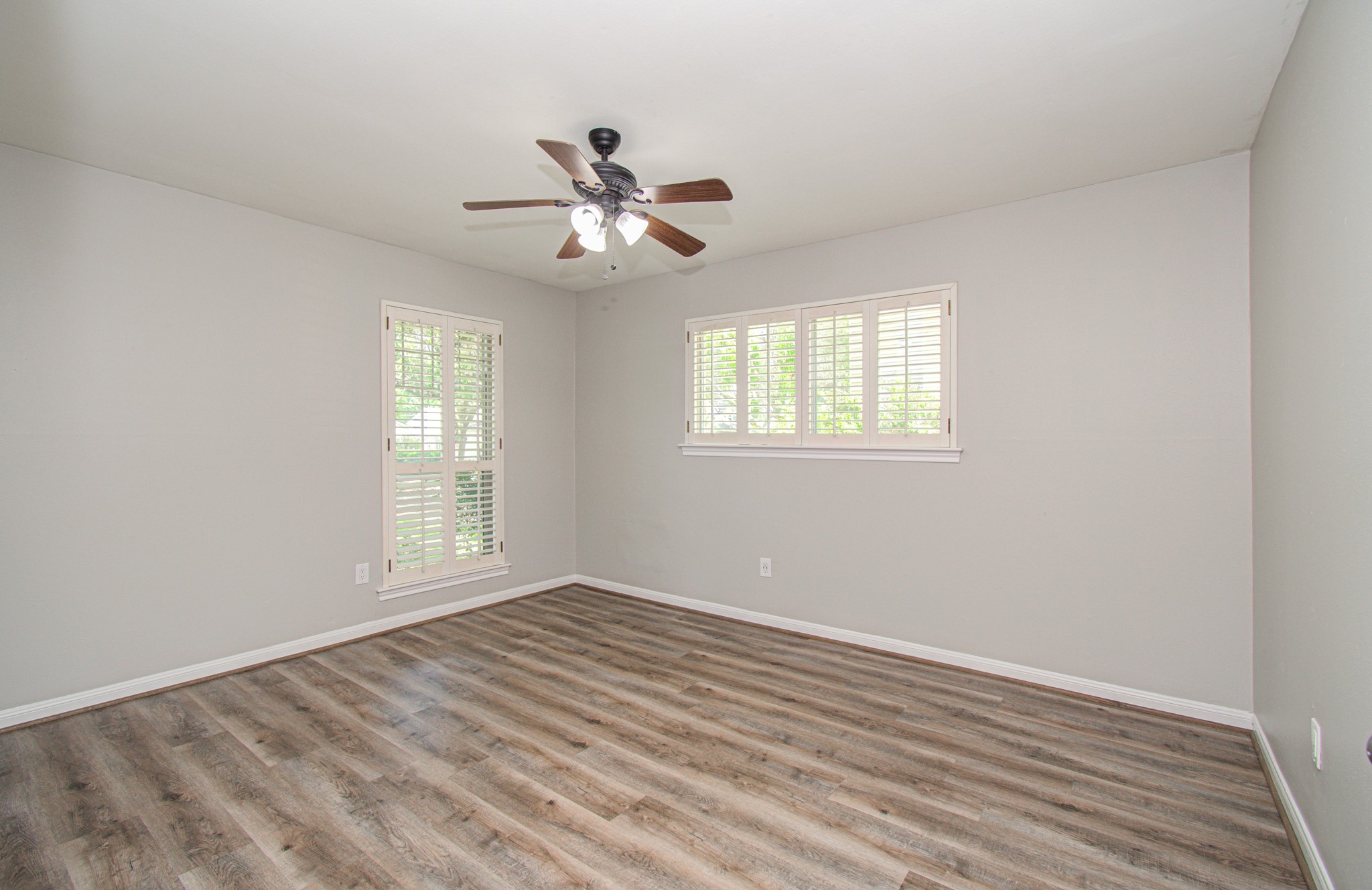 10715 Candlewood Drive Property Photo 23