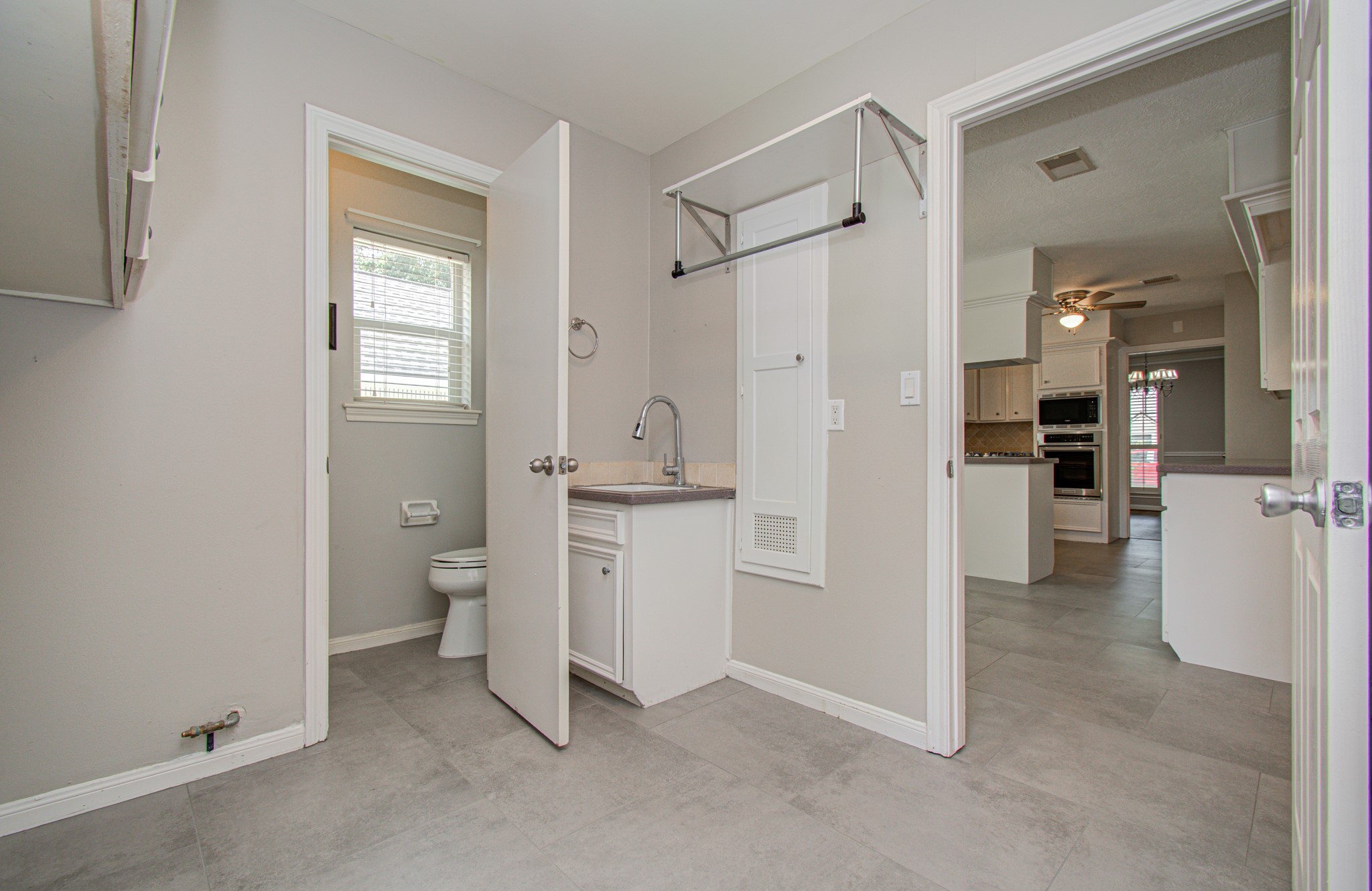 10715 Candlewood Drive Property Photo 25