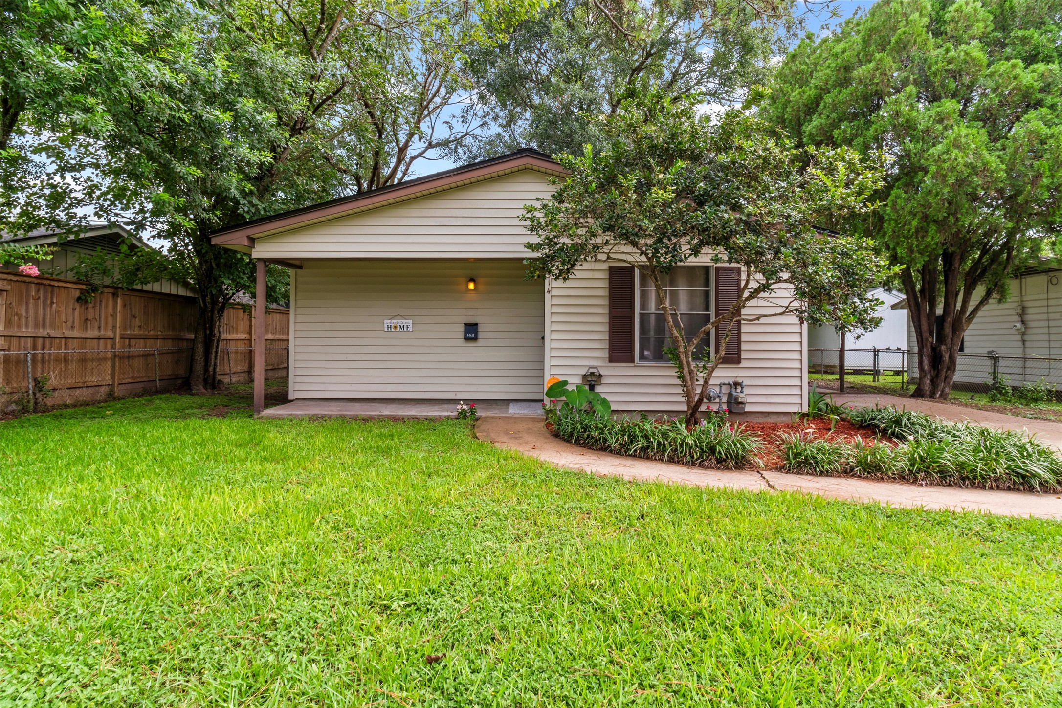 514 E Foley Street Property Photo 1