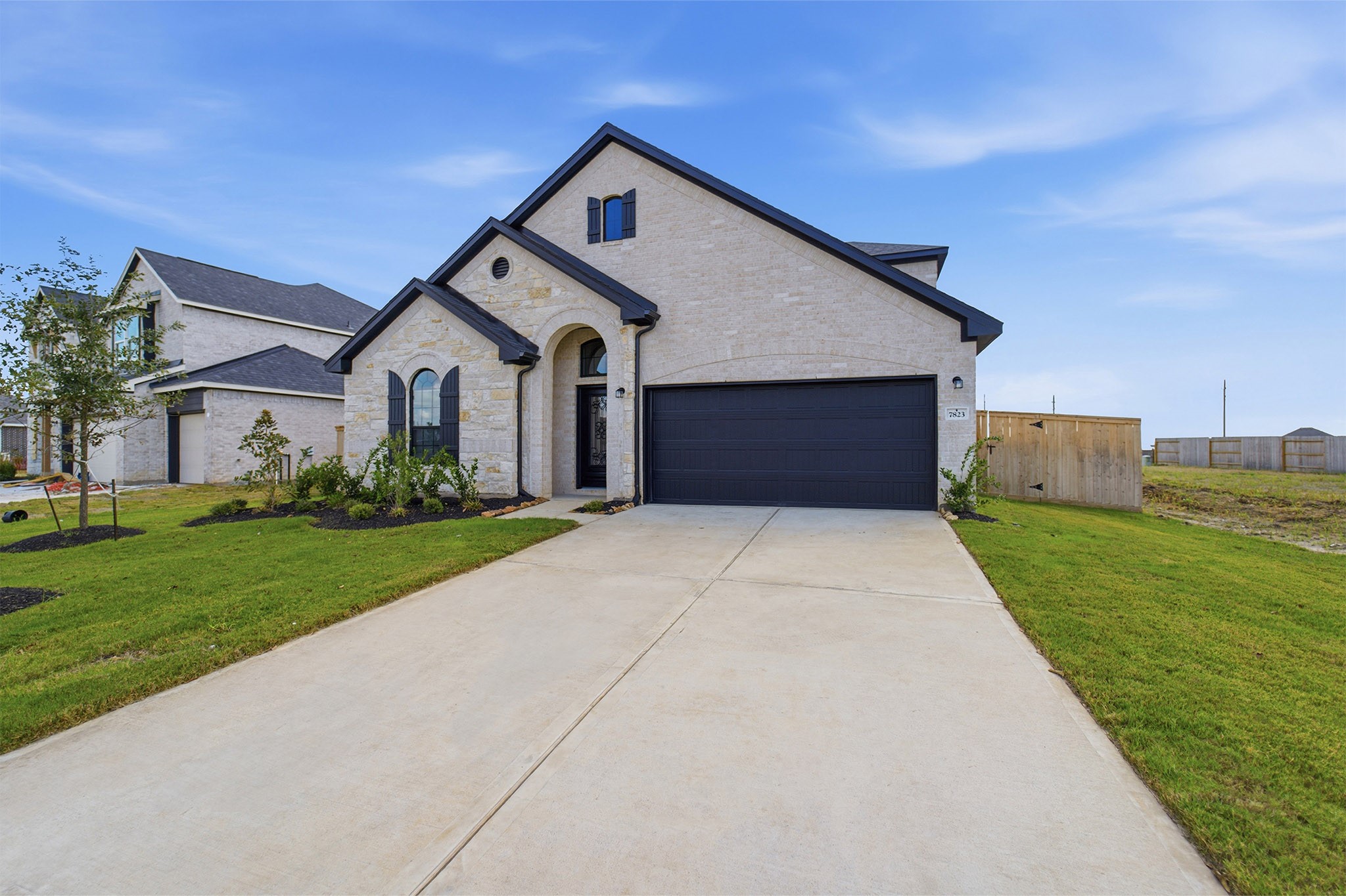 7823 Jasper Meadows Way Property Photo 4