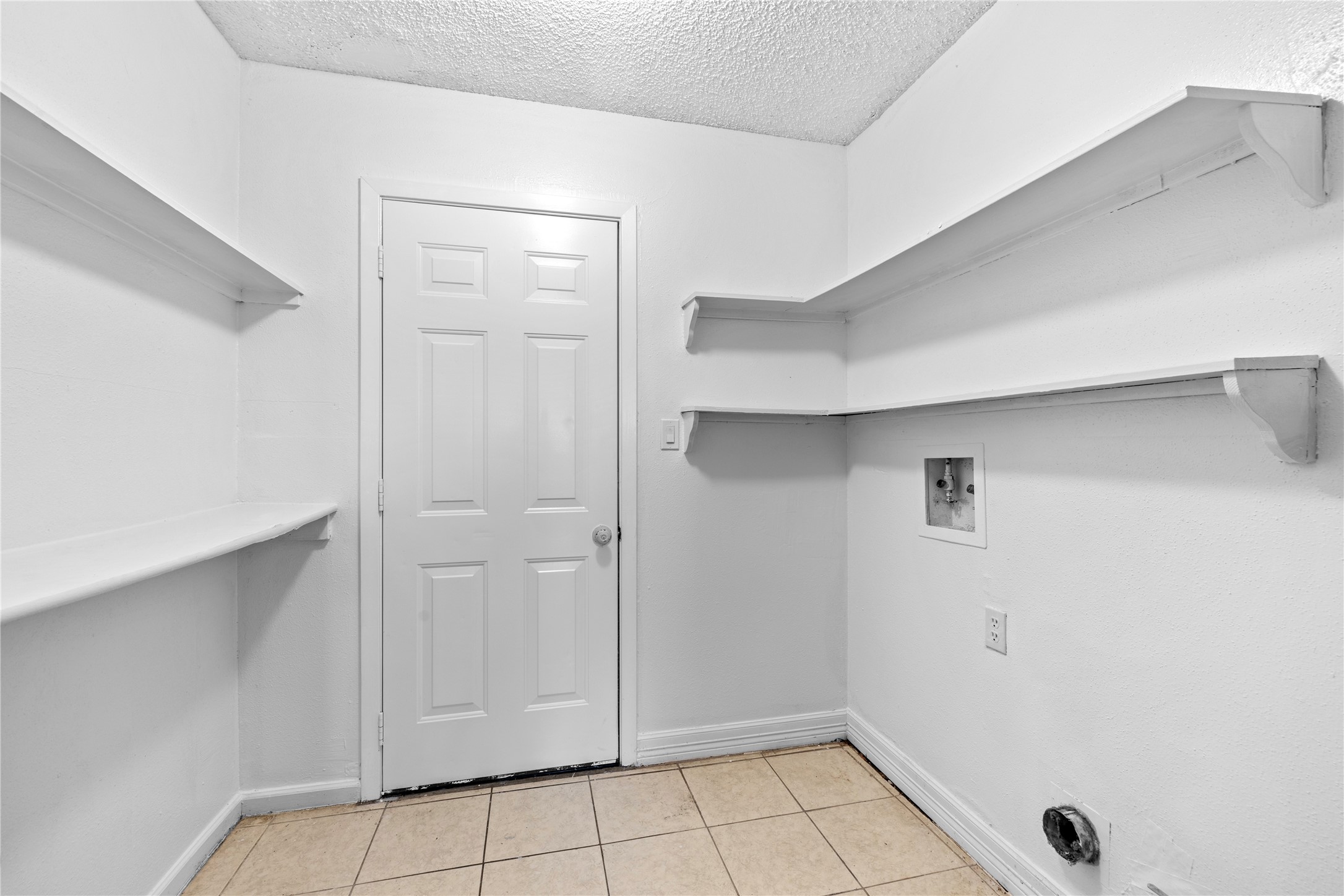 6327 Lynkat Lane Property Photo 22