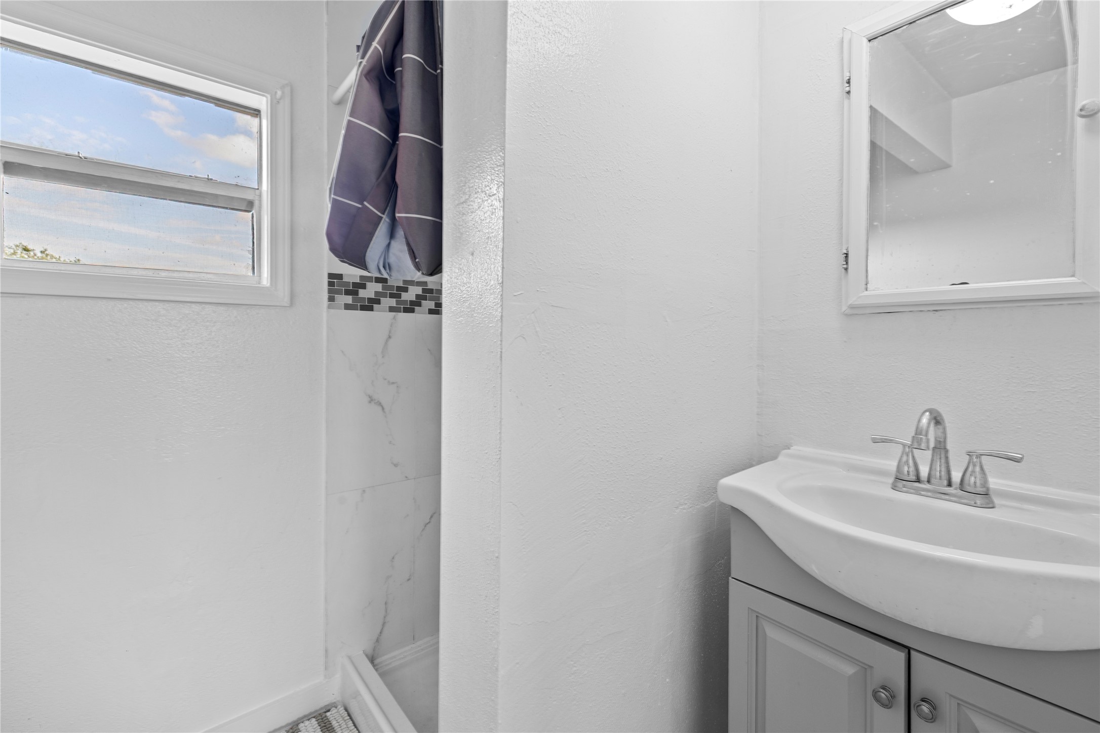 6327 Lynkat Lane Property Photo 27