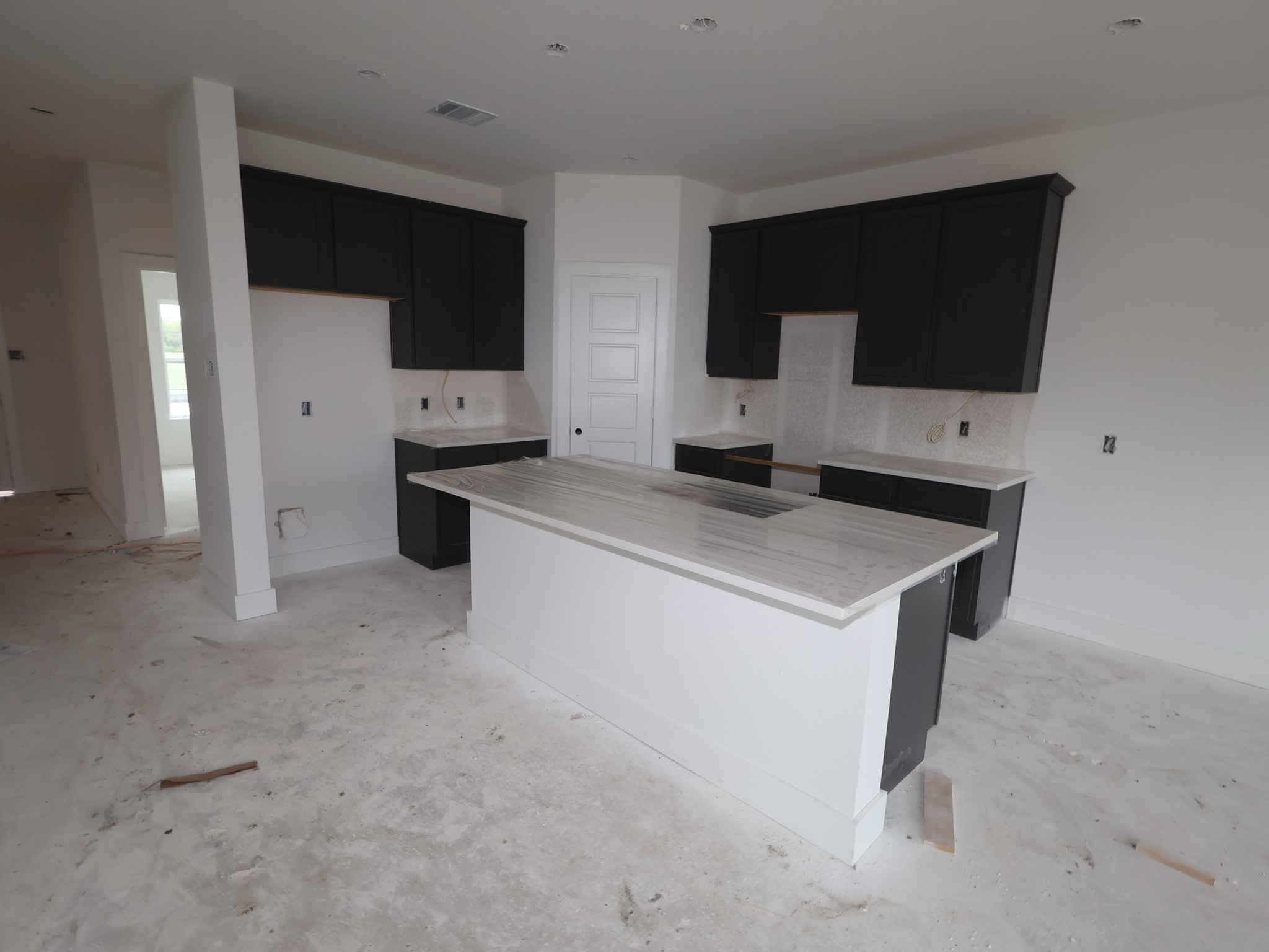 14107 Hillier Run Drive Property Photo 3