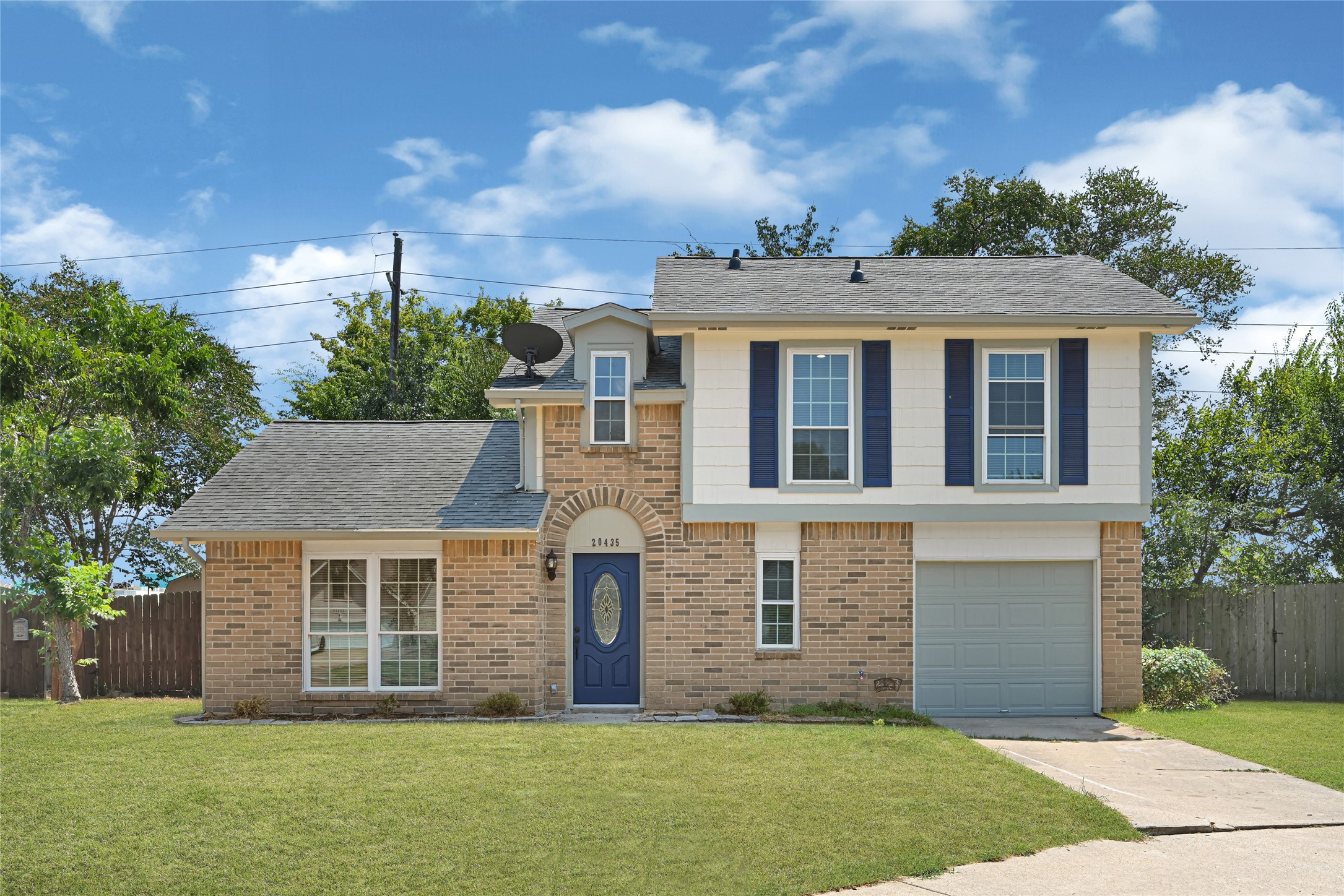 20435 Blue Juniper Drive Property Photo 2