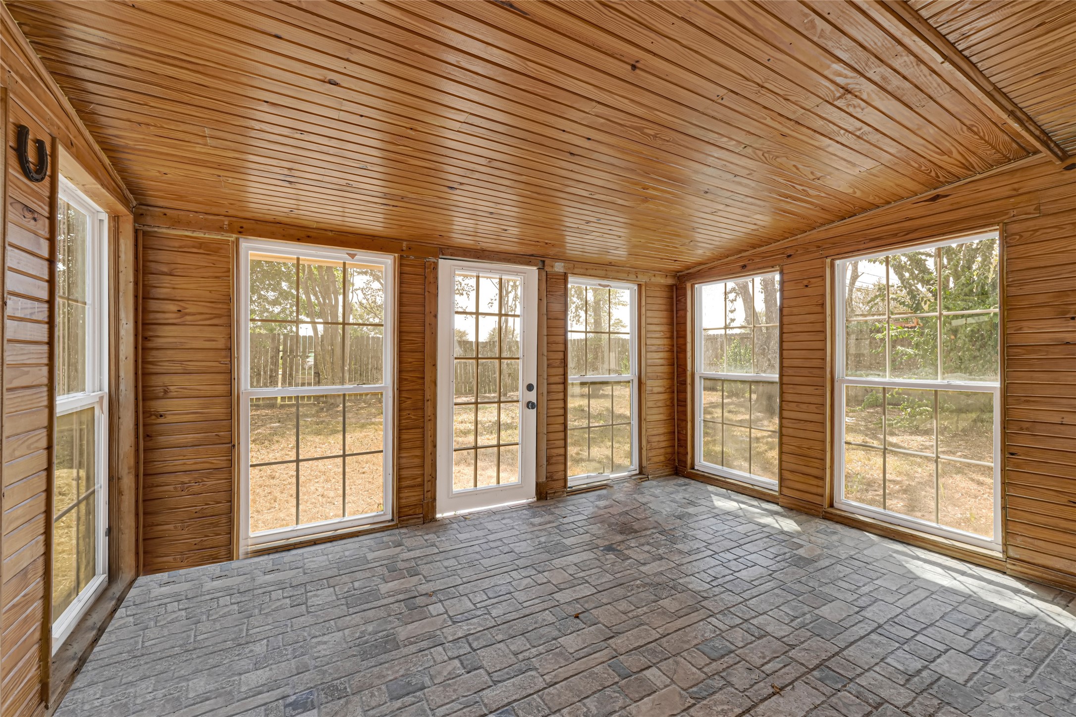 20435 Blue Juniper Drive Property Photo 12