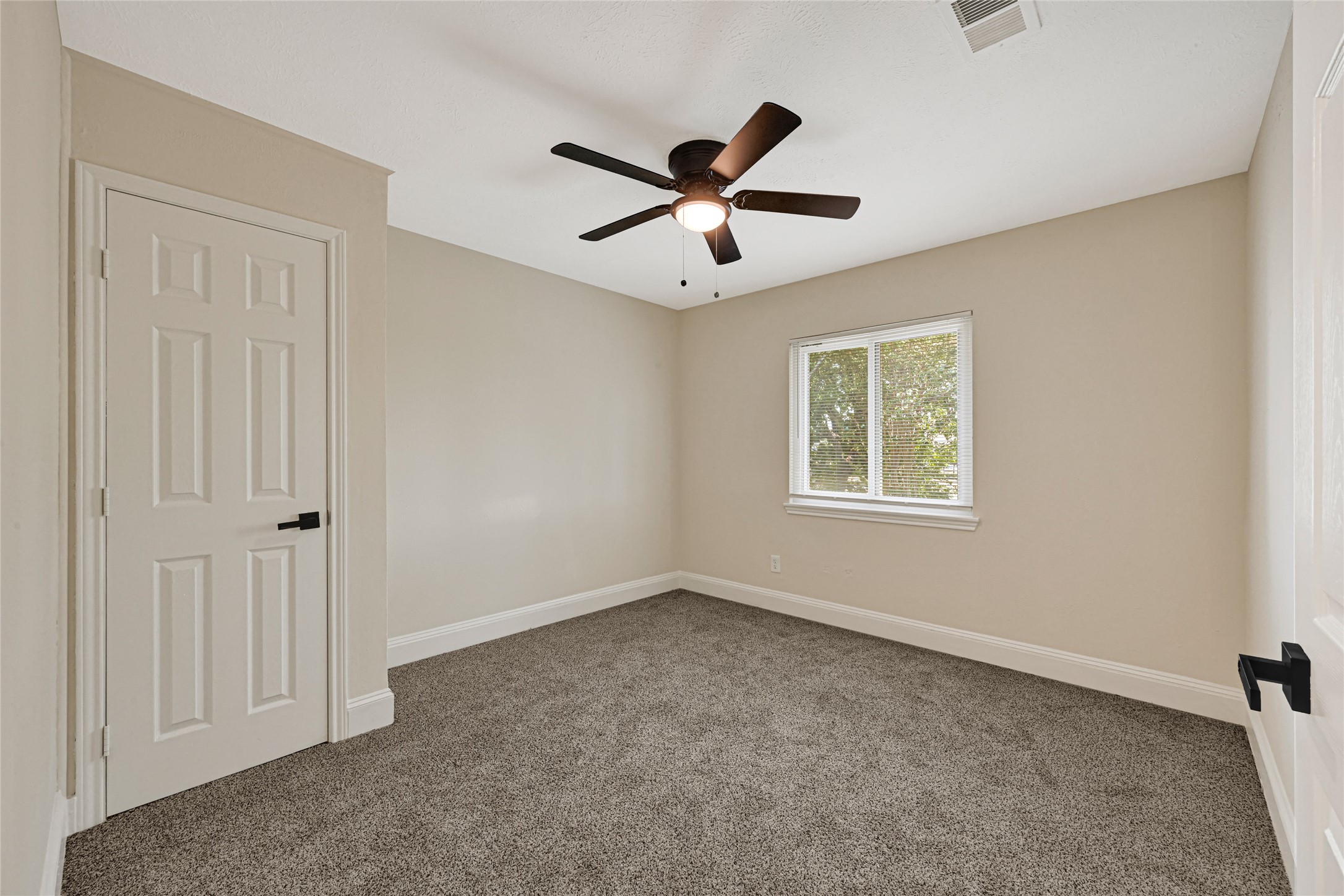 20435 Blue Juniper Drive Property Photo 17