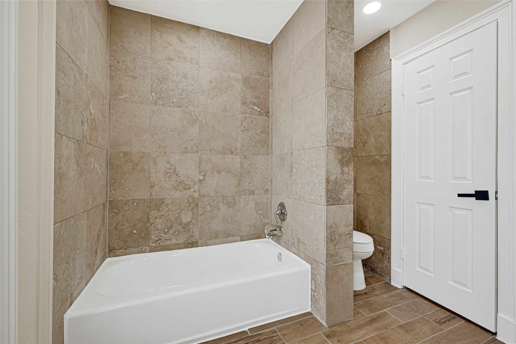 20435 Blue Juniper Drive Property Photo 21