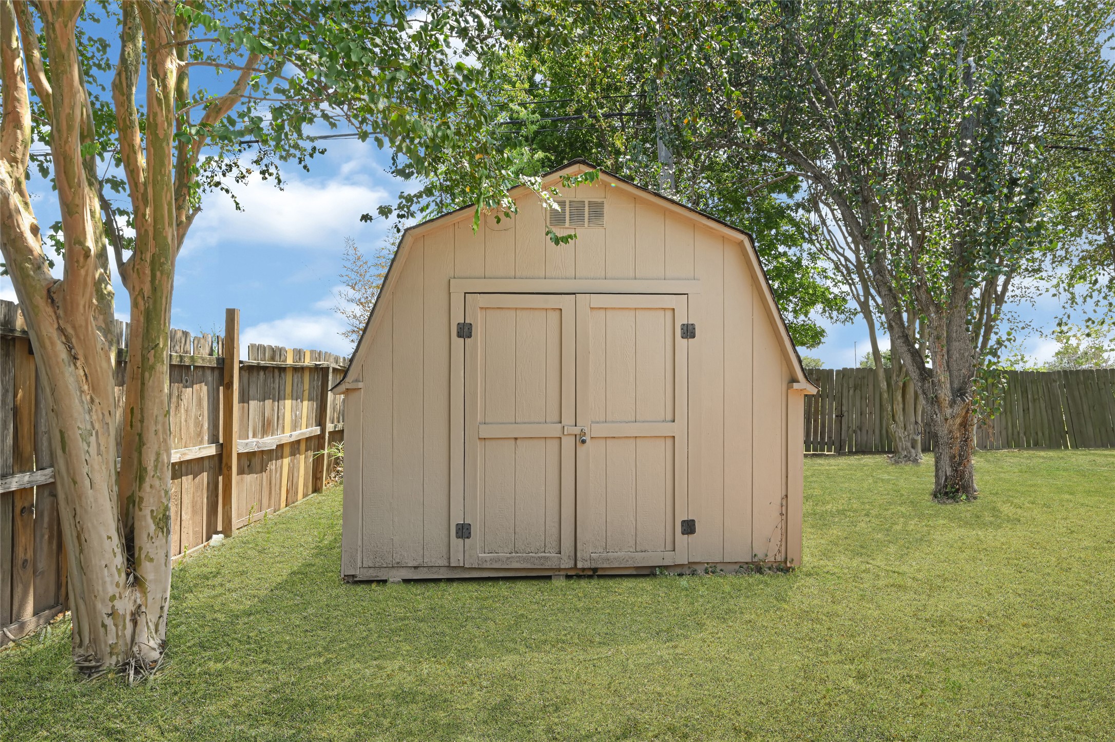 20435 Blue Juniper Drive Property Photo 25