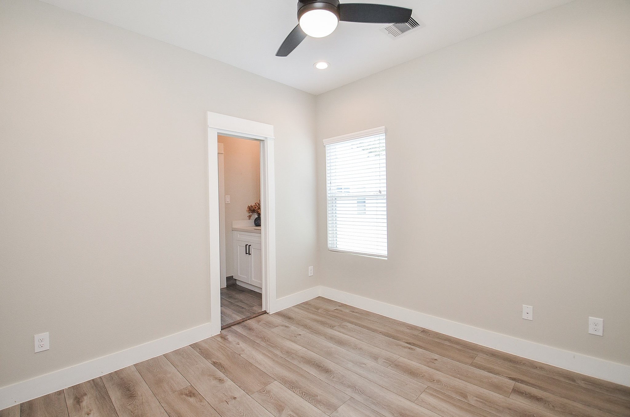 1223 W Tidwell Road Property Photo 22