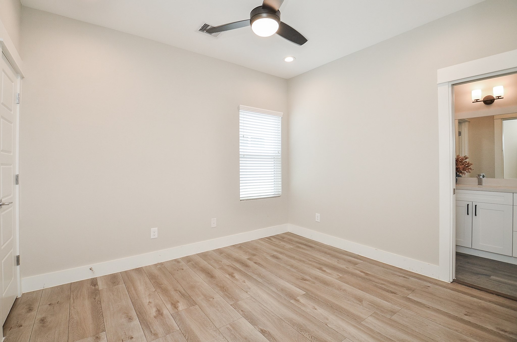 1223 W Tidwell Road Property Photo 23