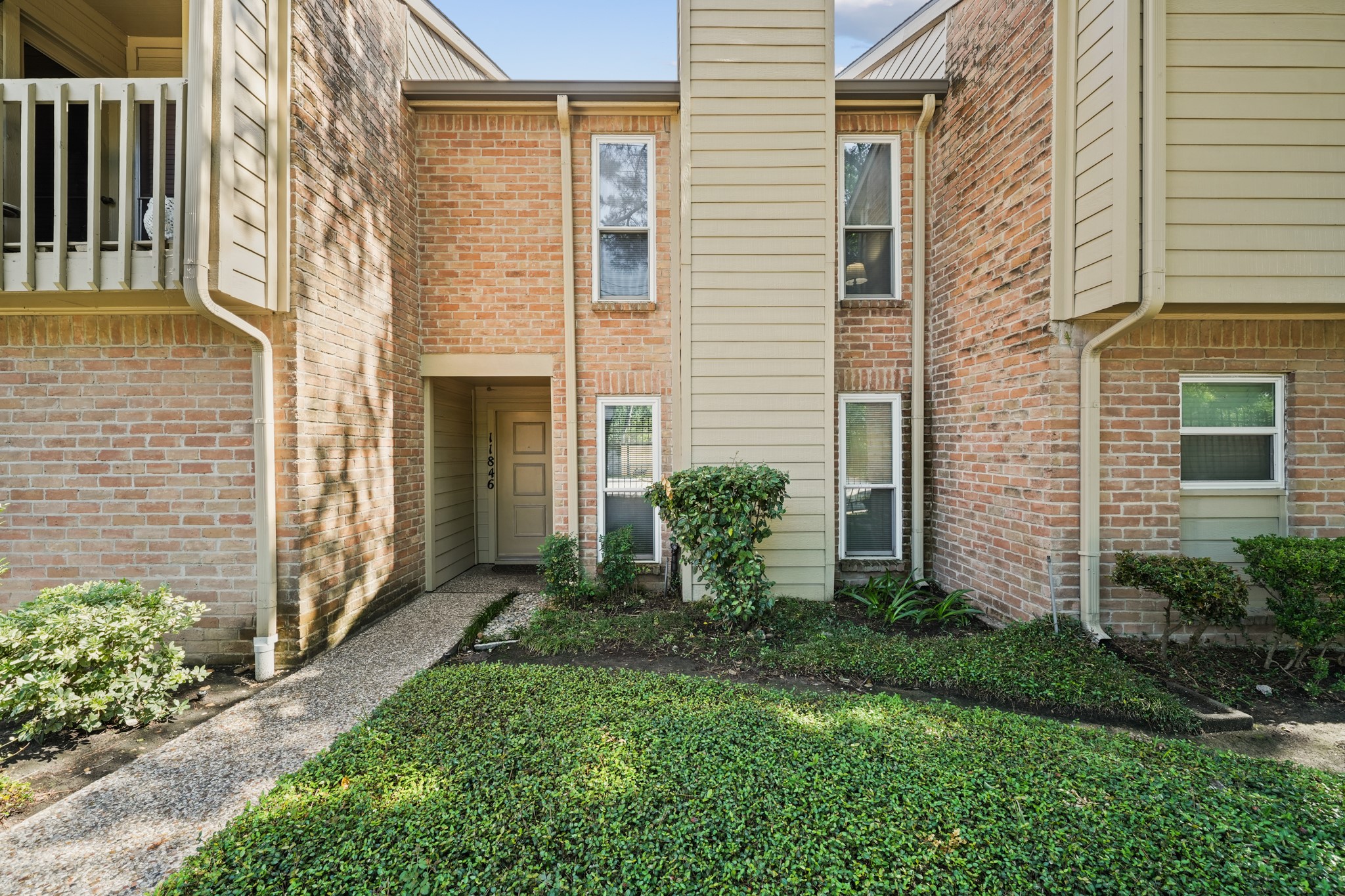 11846 Barryknoll Lane 5 Property Photo 1