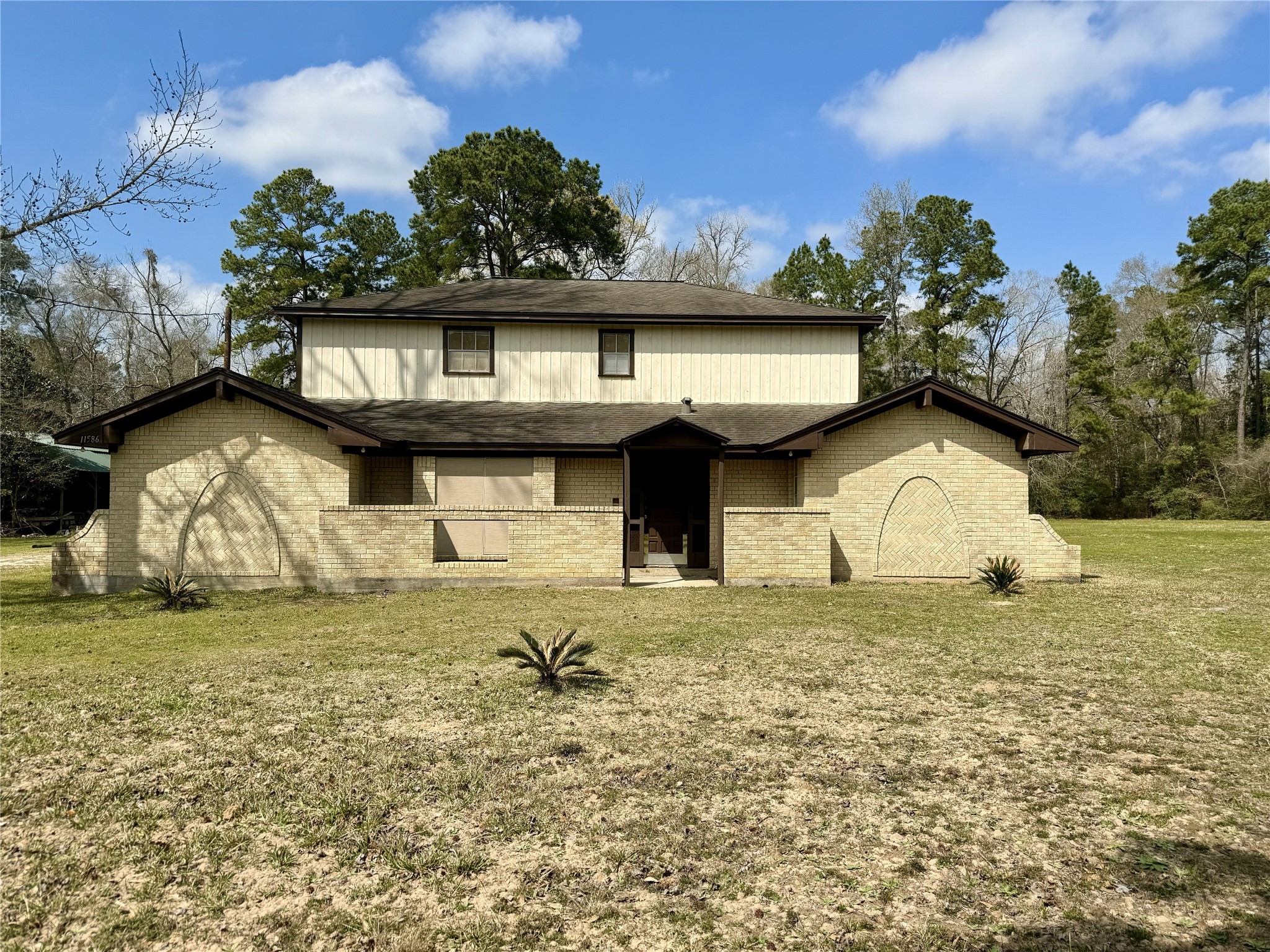 11588 Midway Road Property Photo 2