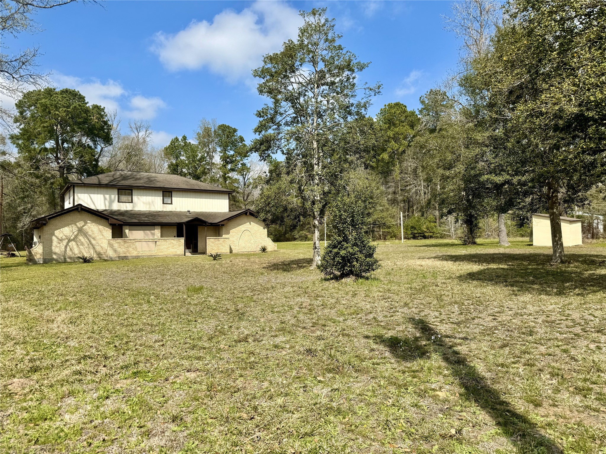 11588 Midway Road Property Photo 3