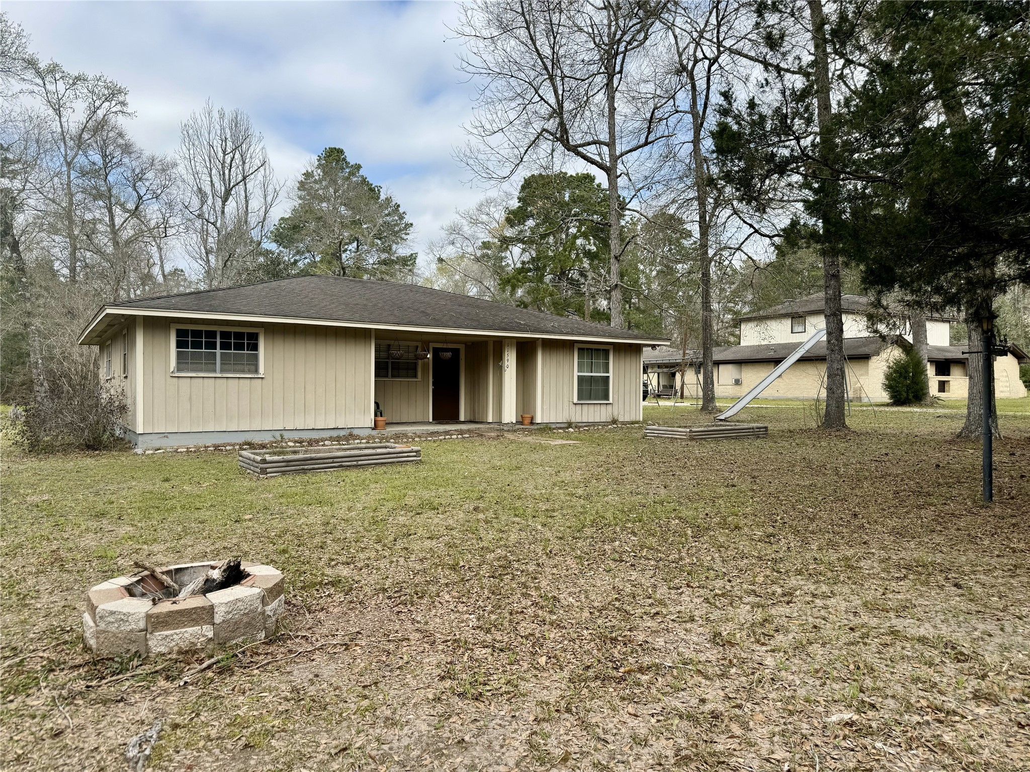 11588 Midway Road Property Photo 4