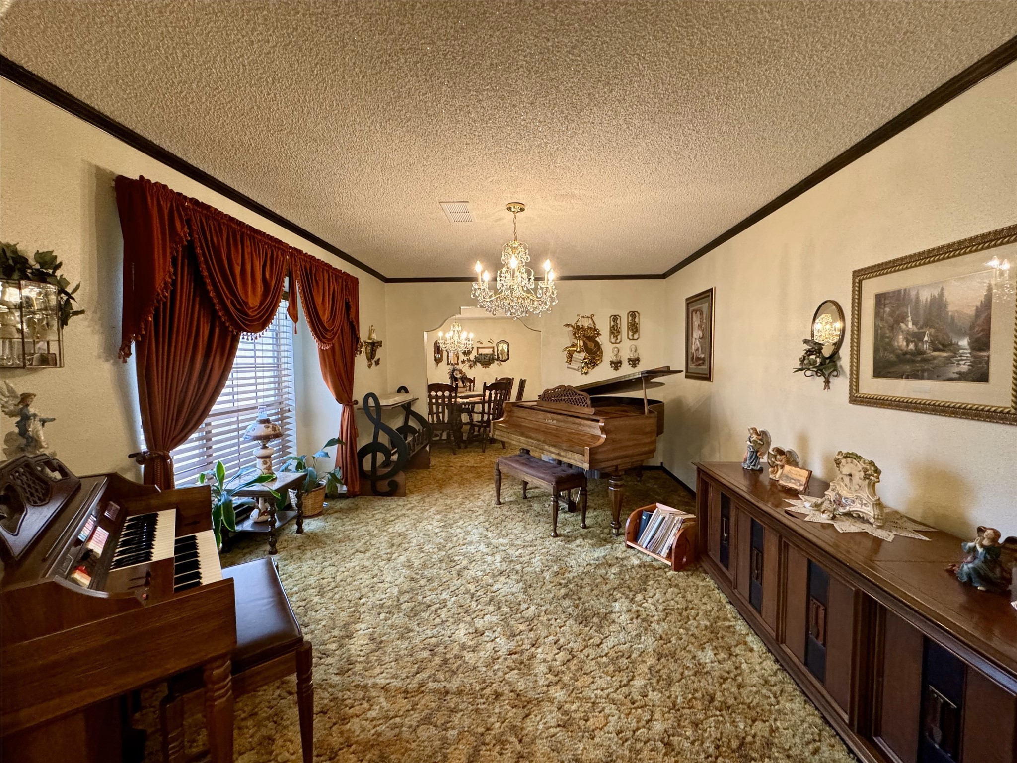 11588 Midway Road Property Photo 5