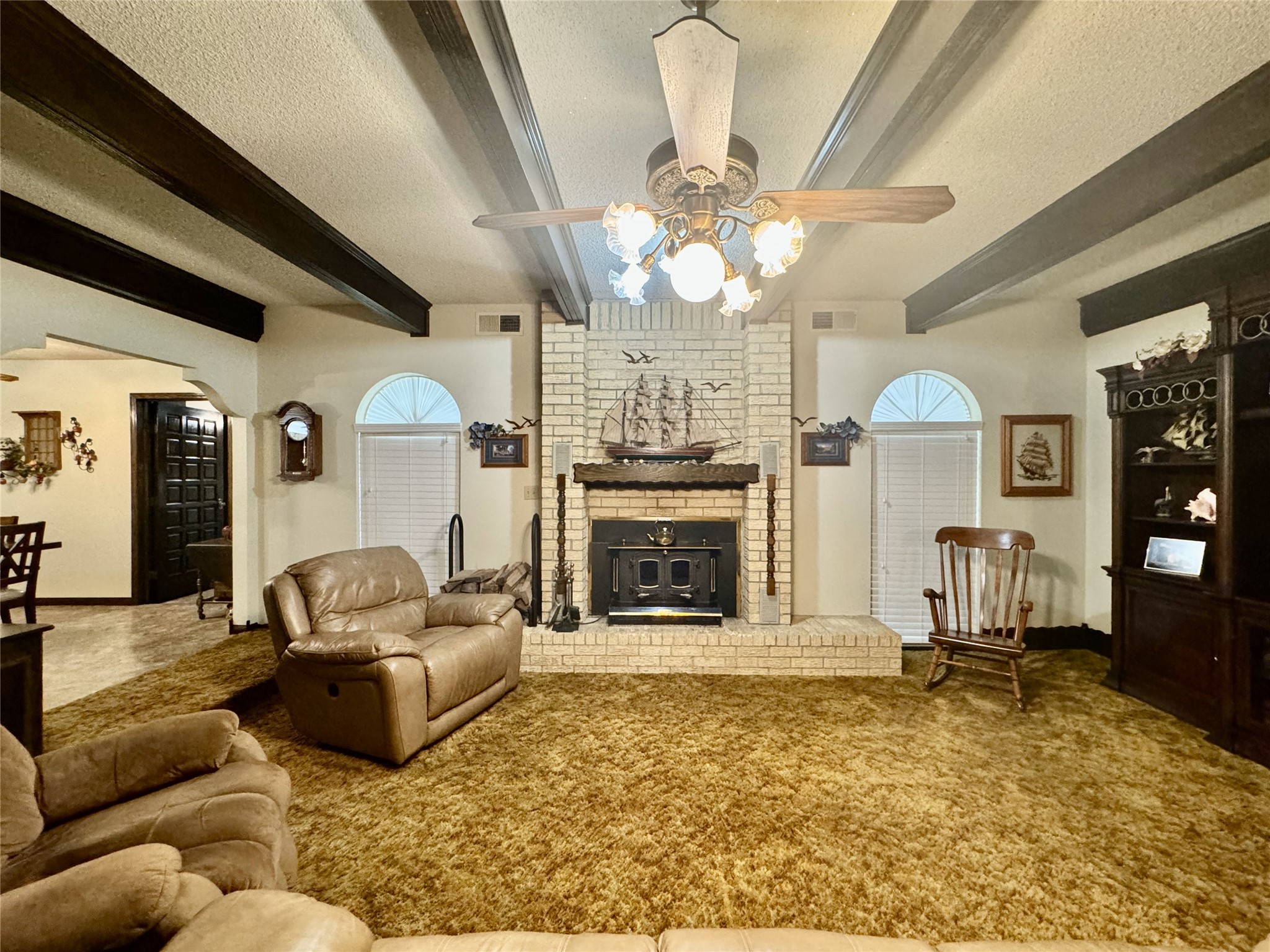 11588 Midway Road Property Photo 6