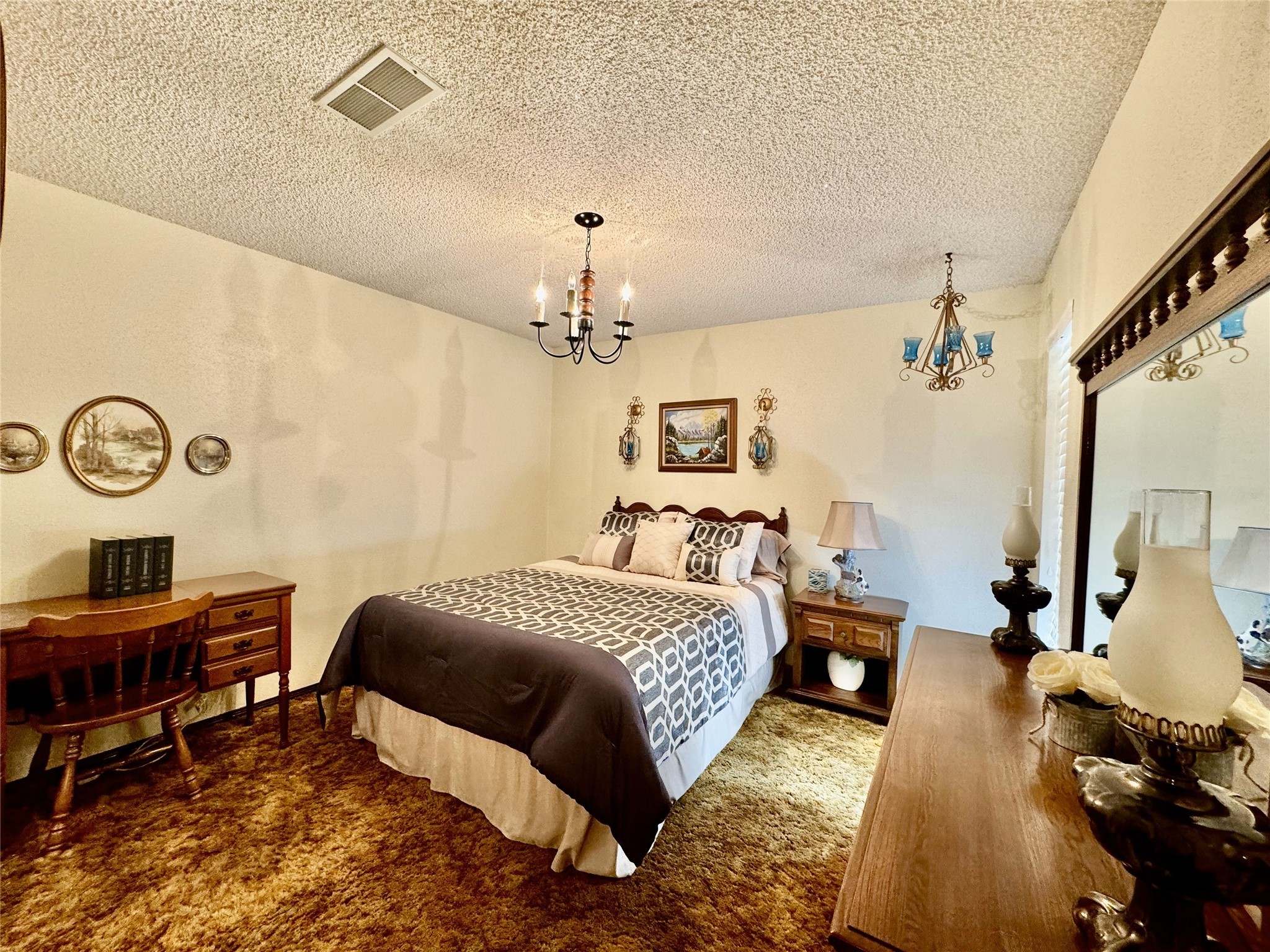 11588 Midway Road Property Photo 10