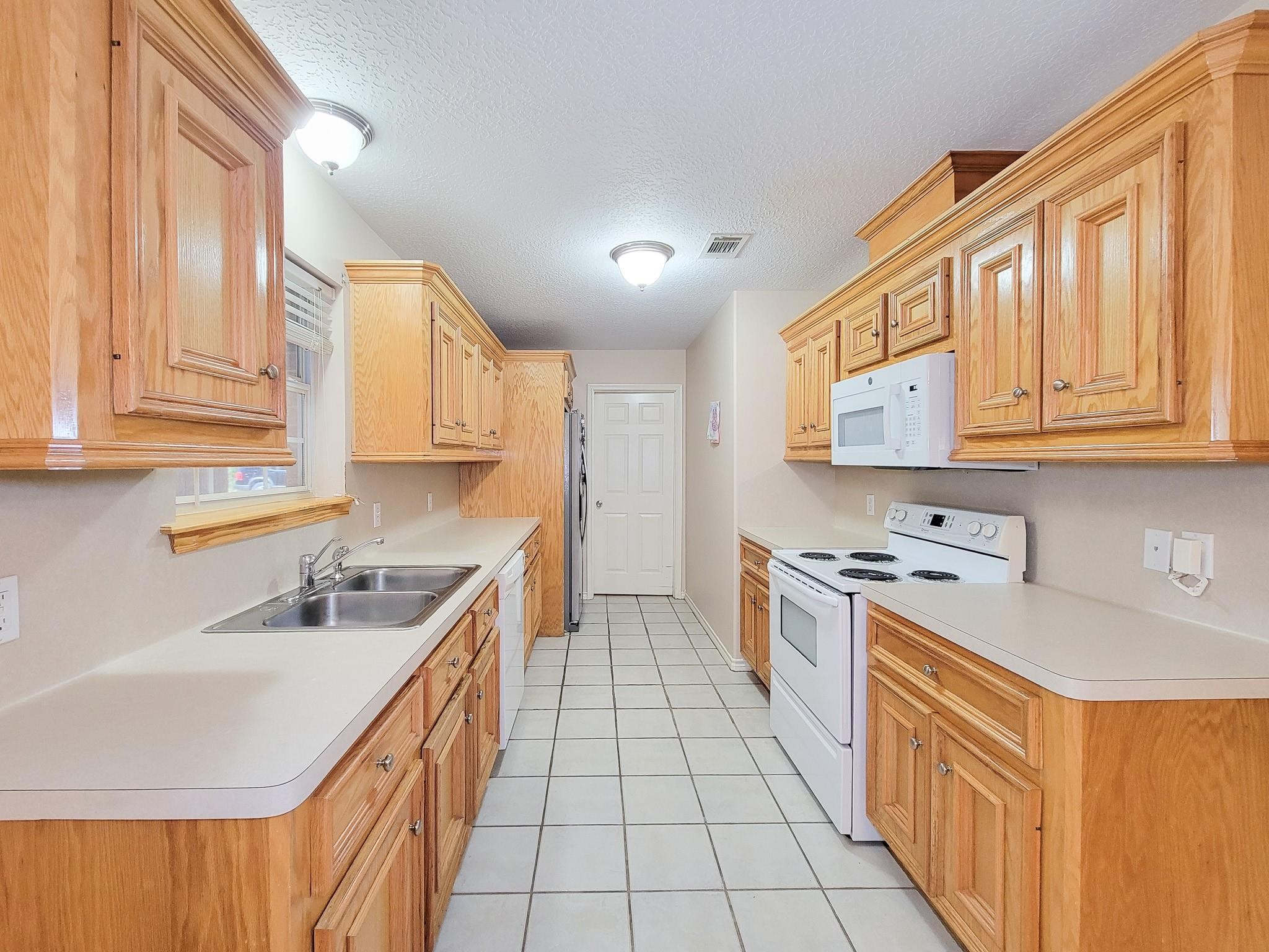 1000 Shell Avenue Property Photo 10