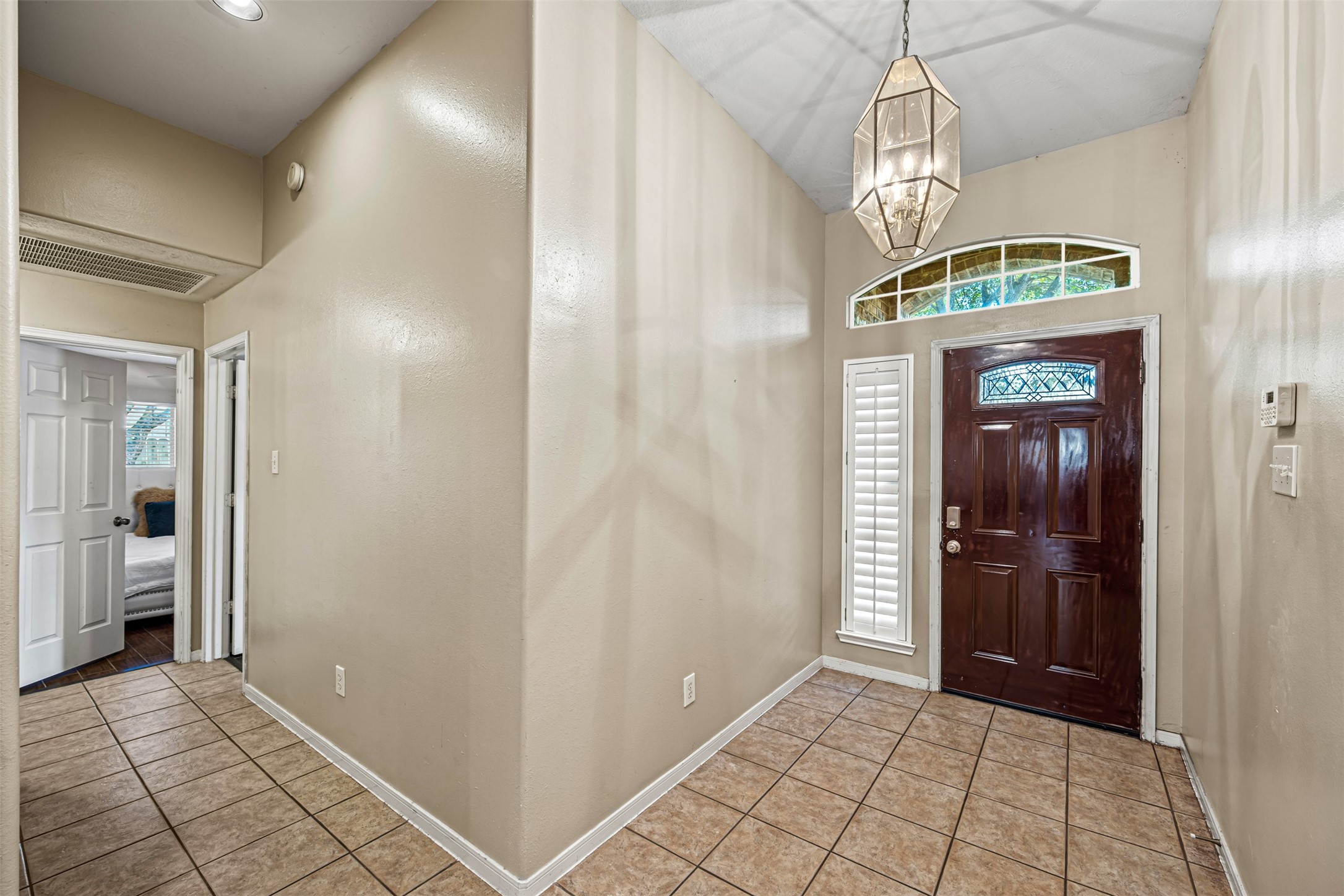 17402 Aspen Ridge Ct Property Photo 3