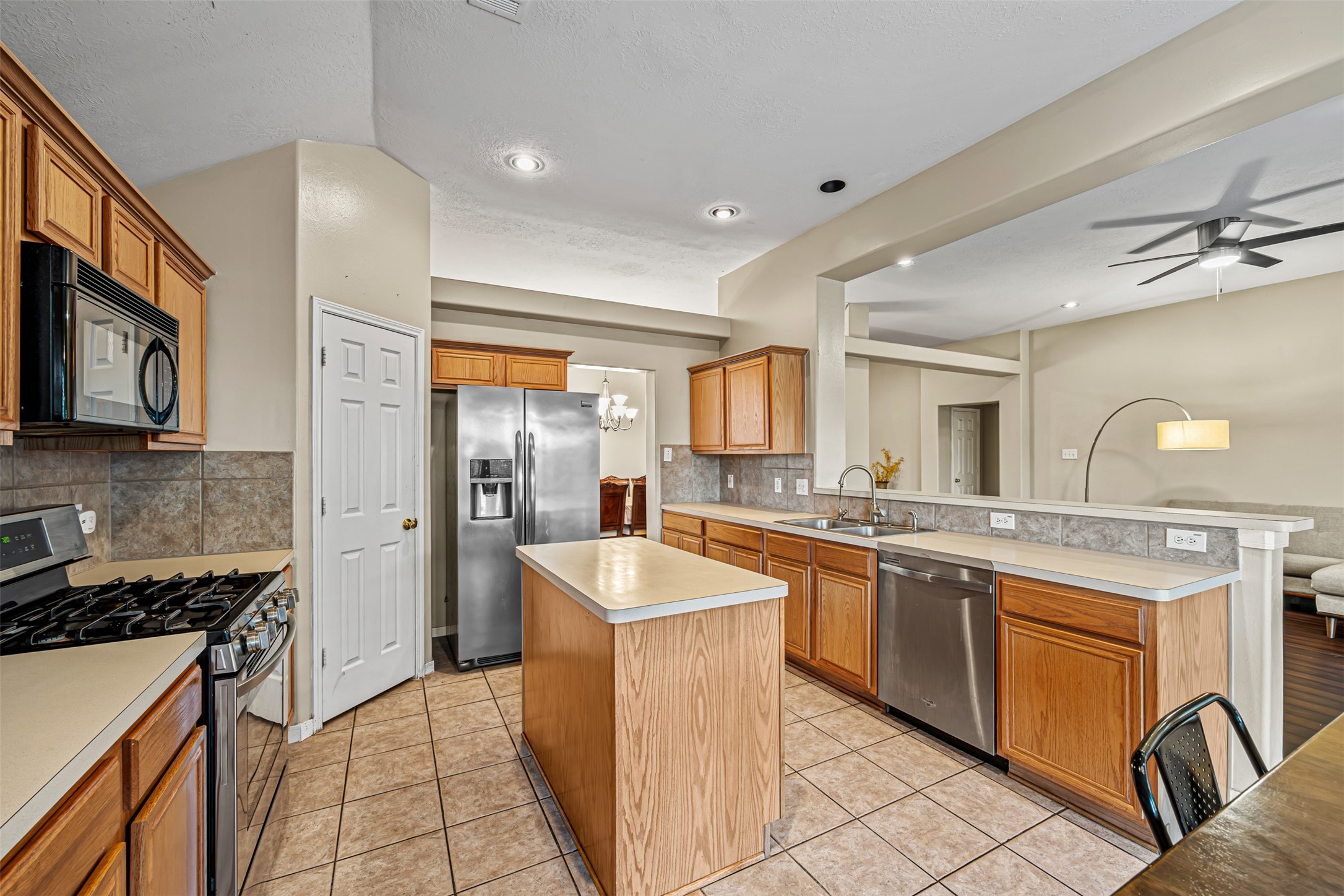 17402 Aspen Ridge Ct Property Photo 12