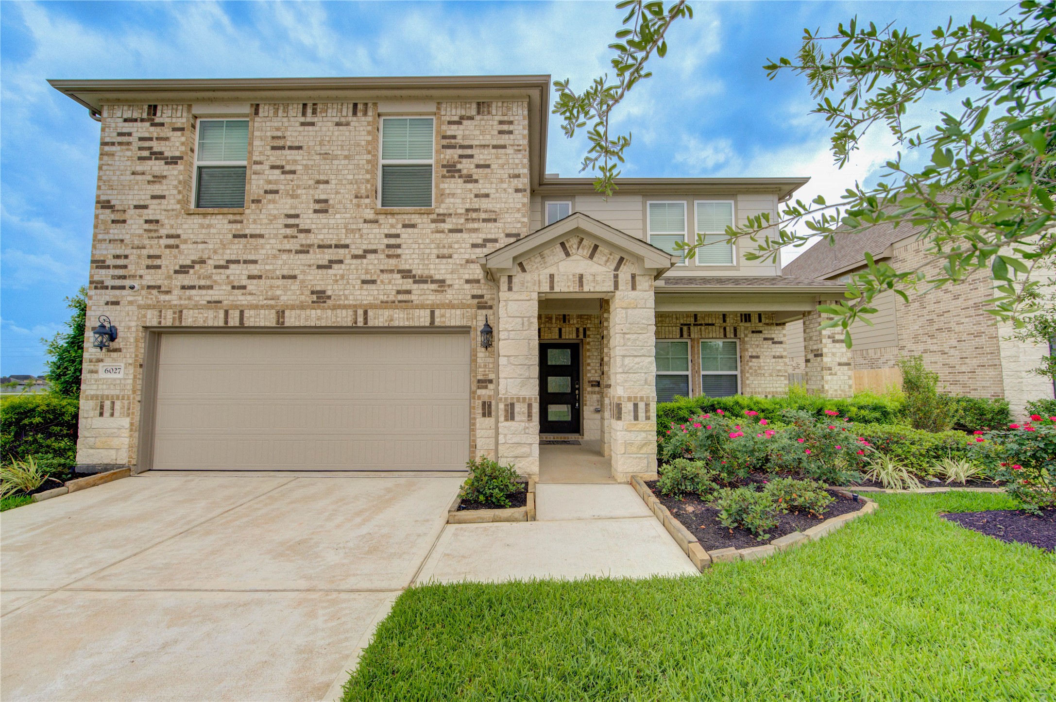 6027 Jenna Way Property Photo 4