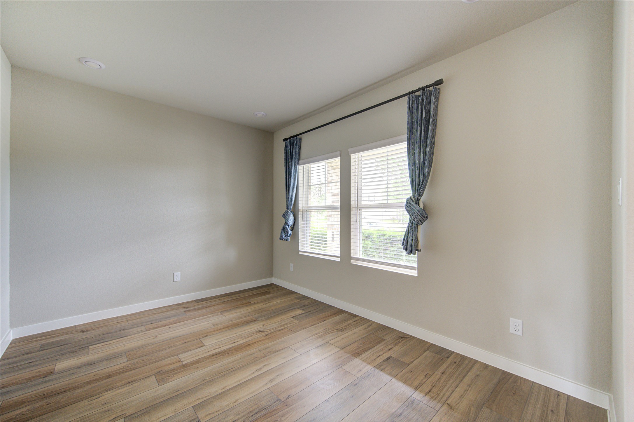 6027 Jenna Way Property Photo 6