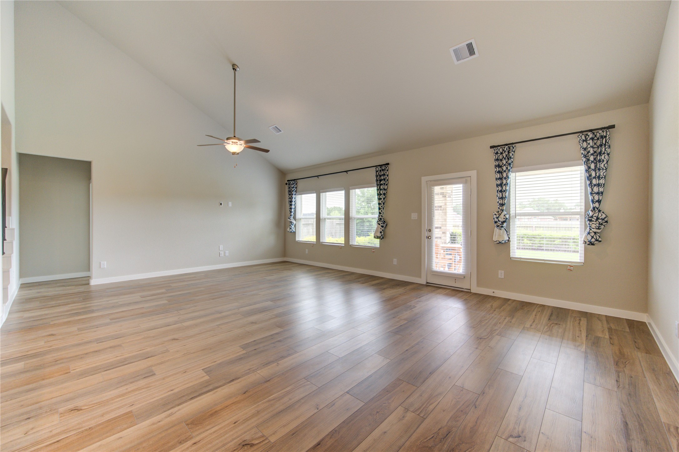 6027 Jenna Way Property Photo 17