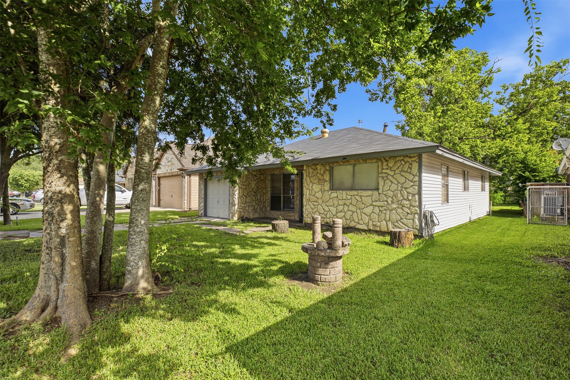 509 Avenue J Property Photo 2