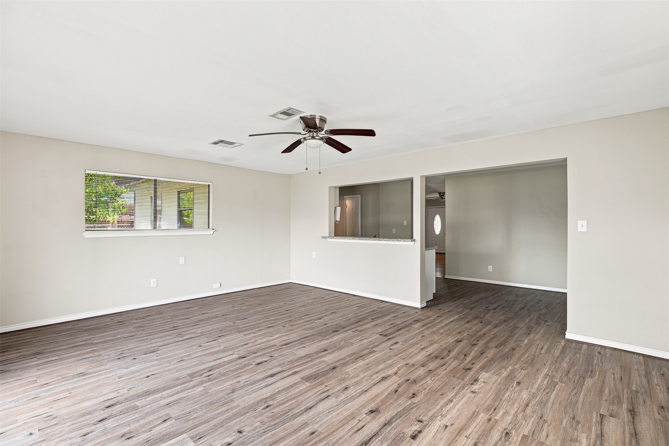 509 Avenue J Property Photo 8