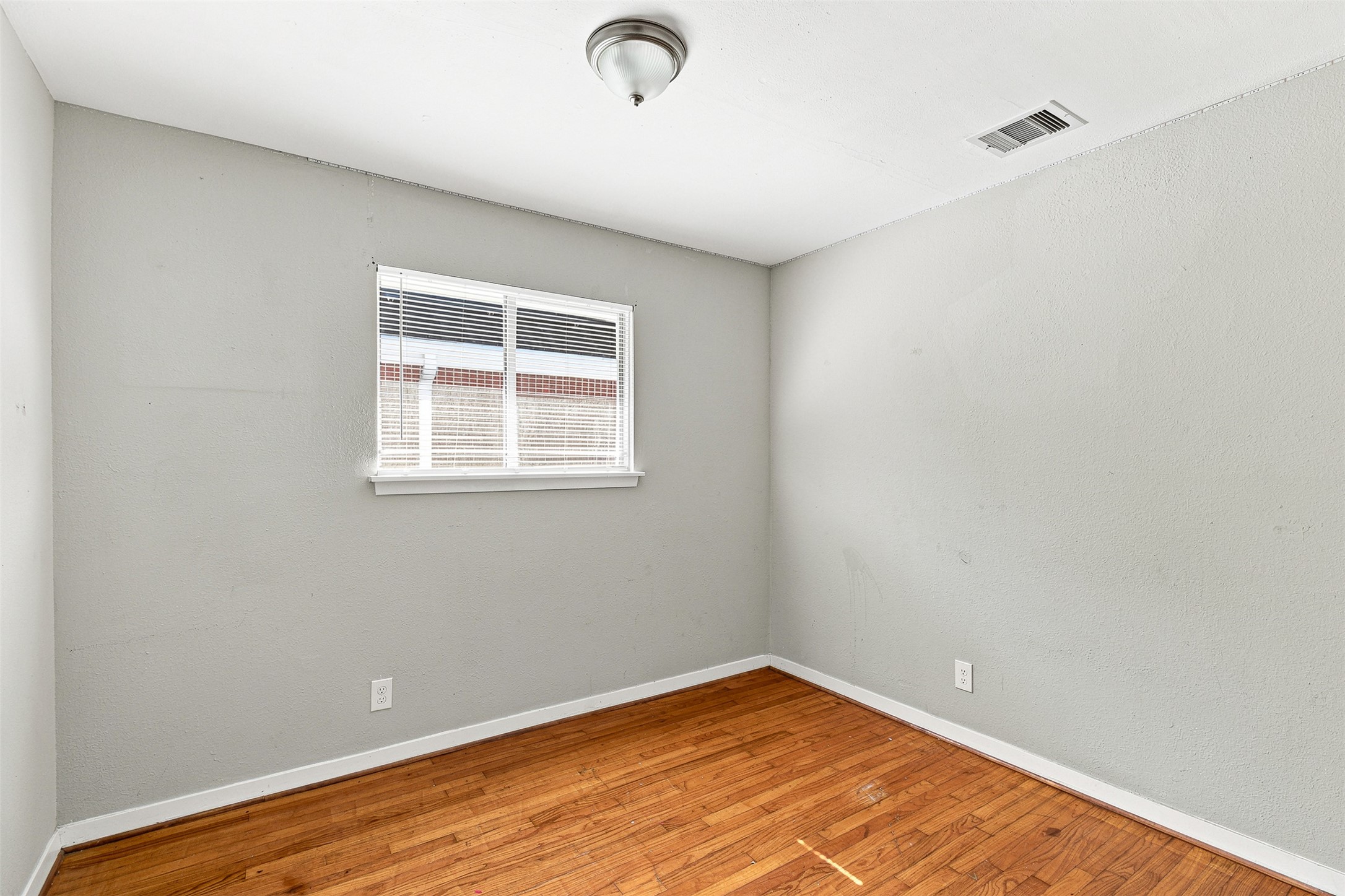509 Avenue J Property Photo 12