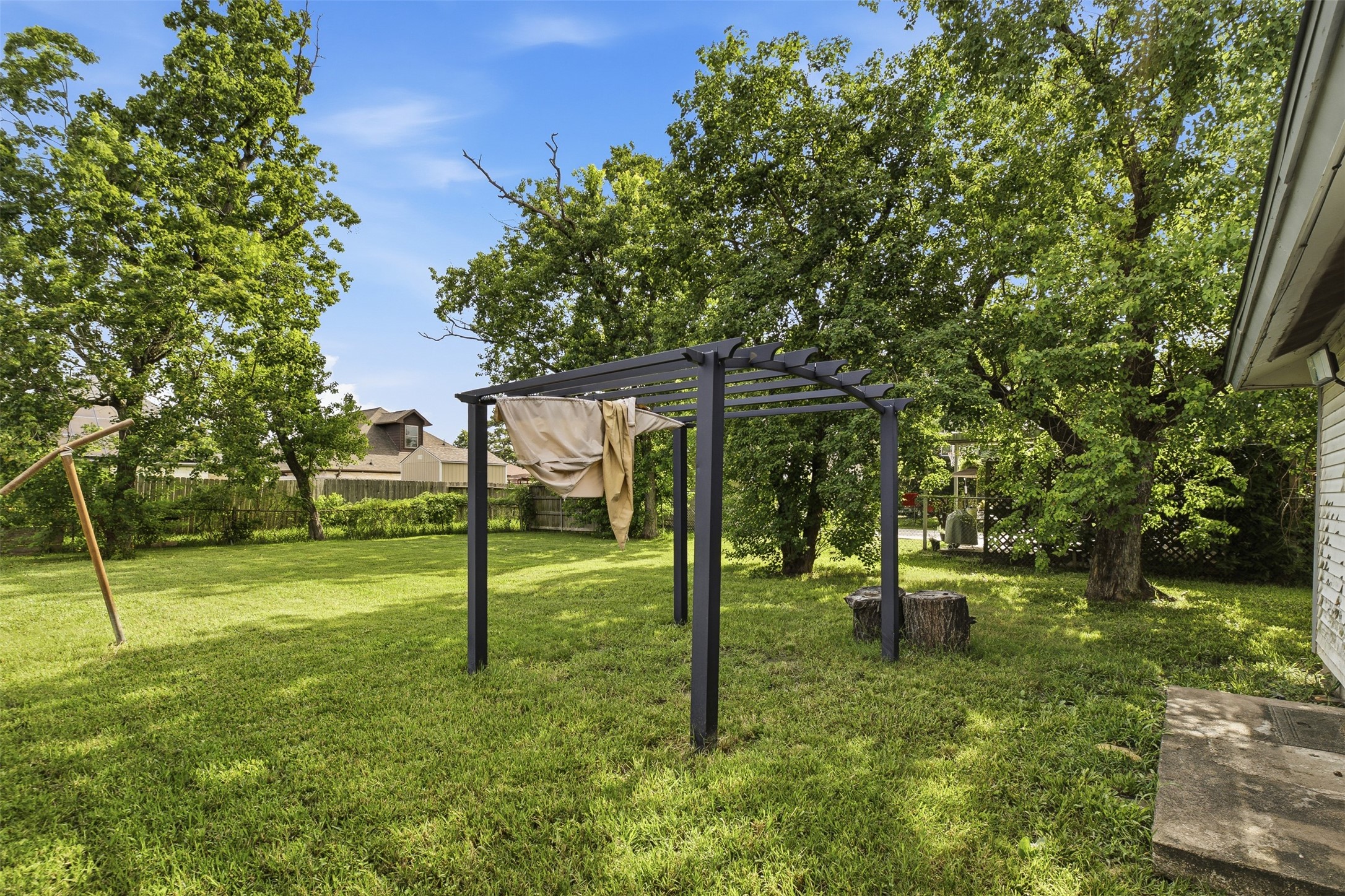 509 Avenue J Property Photo 17