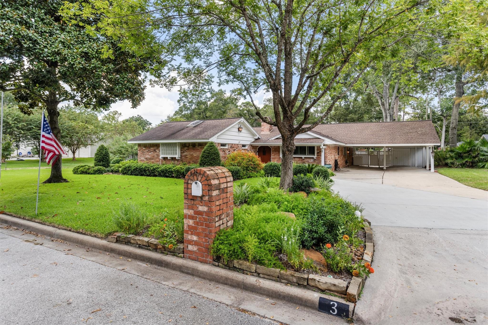 3 Fairway Drive Property Photo 2