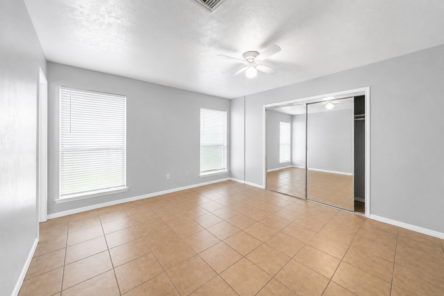 1707 Stone Lake Drive Property Photo 11