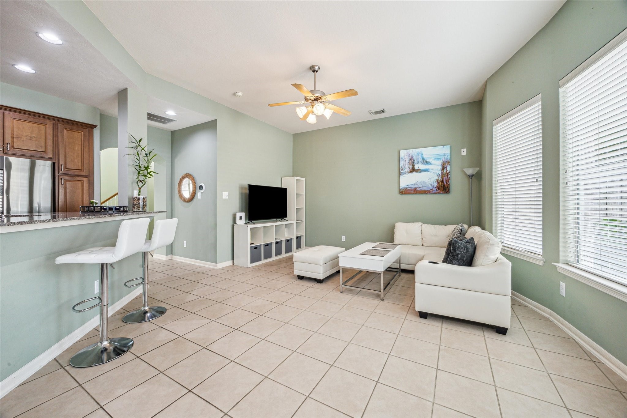 2403 Clippers Square Property Photo 5