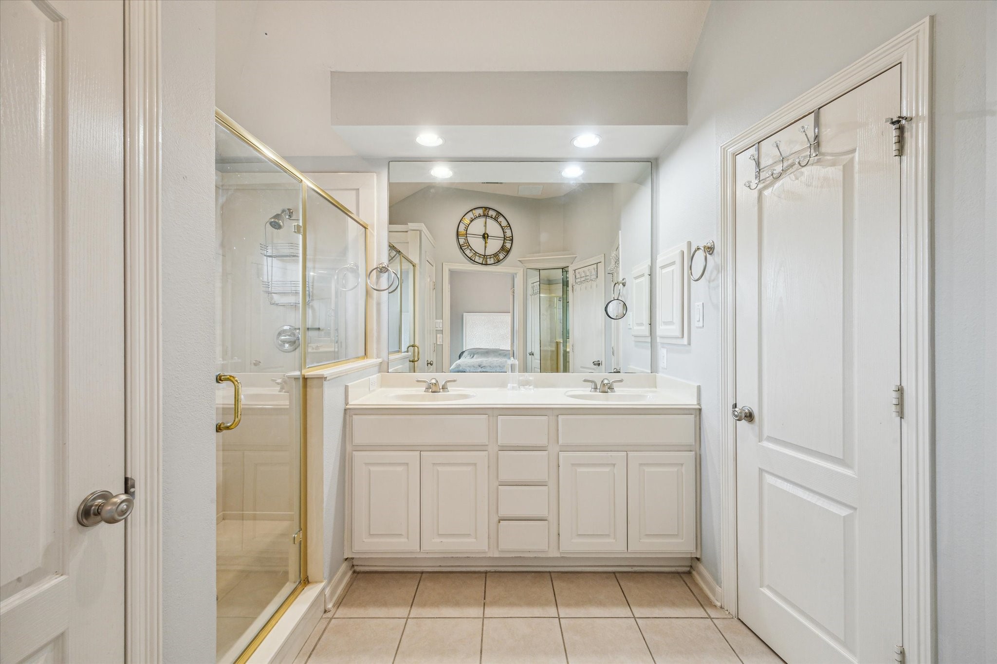 2403 Clippers Square Property Photo 14