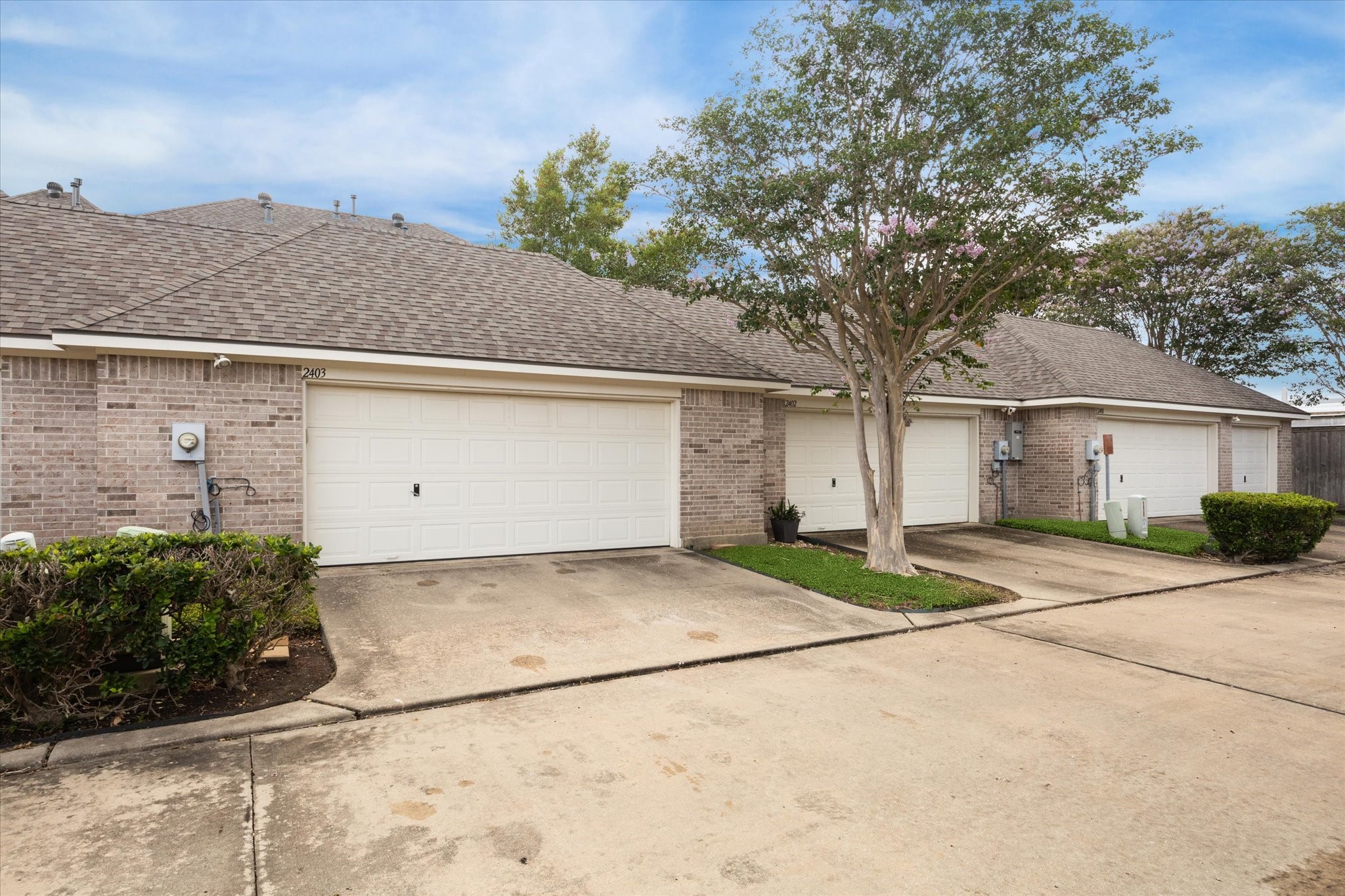 2403 Clippers Square Property Photo 19
